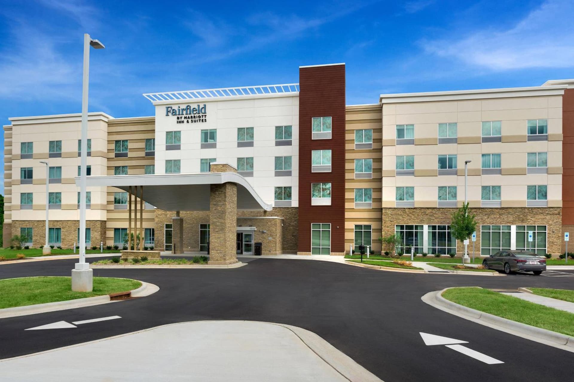 Fairfield by Marriott Inn & Suites Statesville interior in Statesville, NC — gallery photo 2