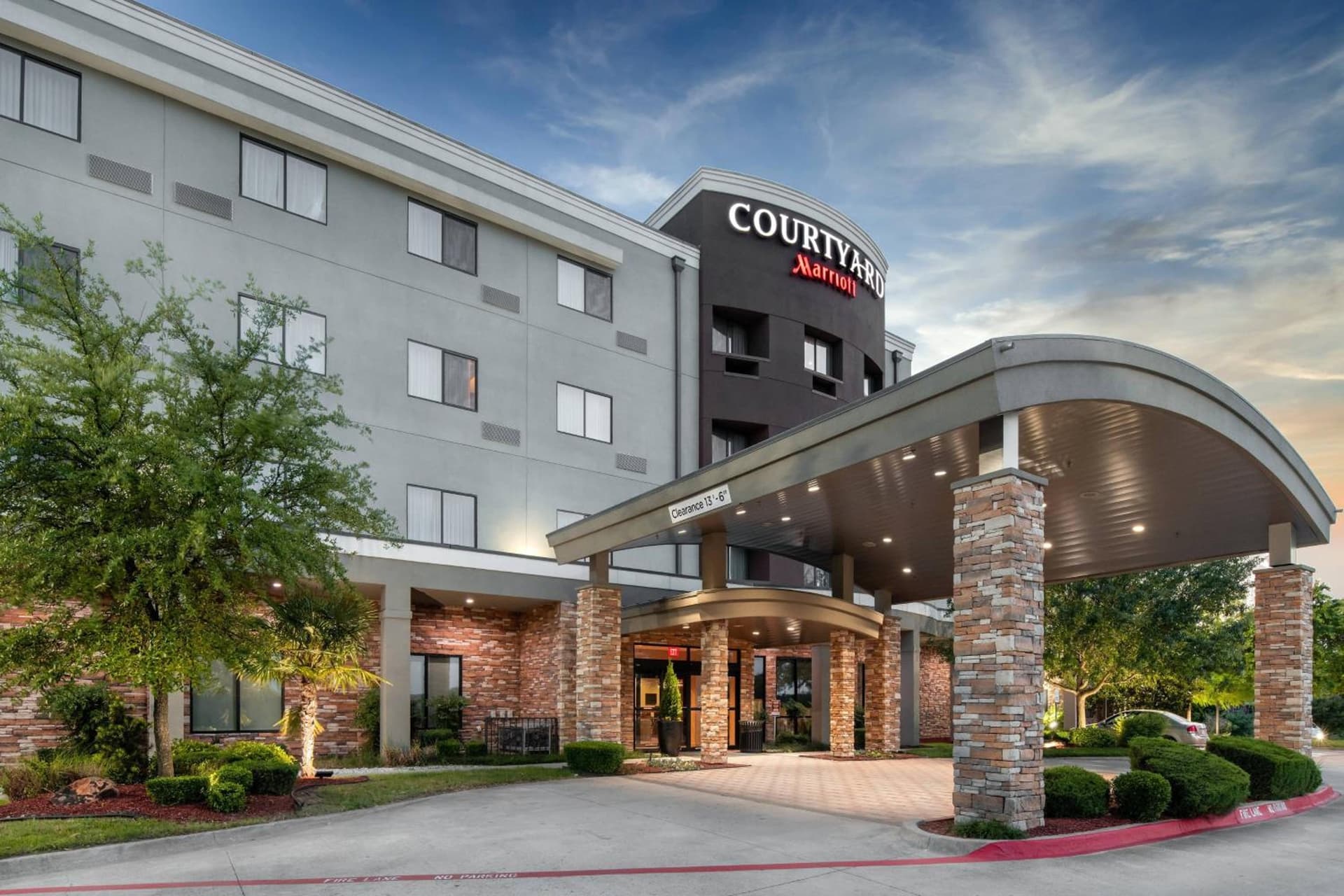 Courtyard Fort Worth West at Cityview — hotel in Fort Worth, Texas