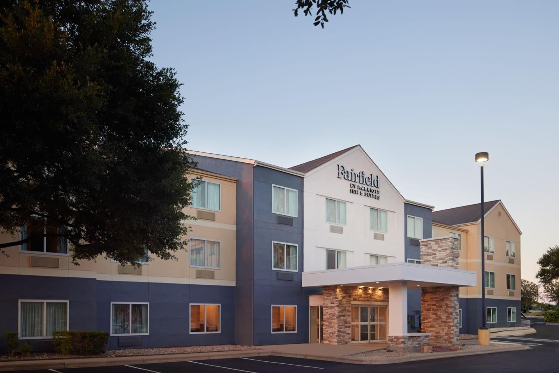 Fairfield Inn and Suites Austin South — hotel in Austin, Texas