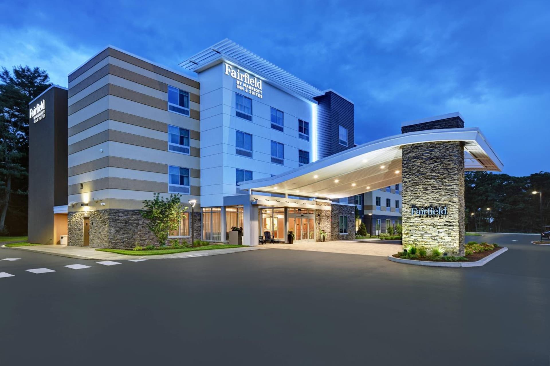 Fairfield by Marriott Inn & Suites Mansfield interior in Mansfield, MA — gallery photo 2