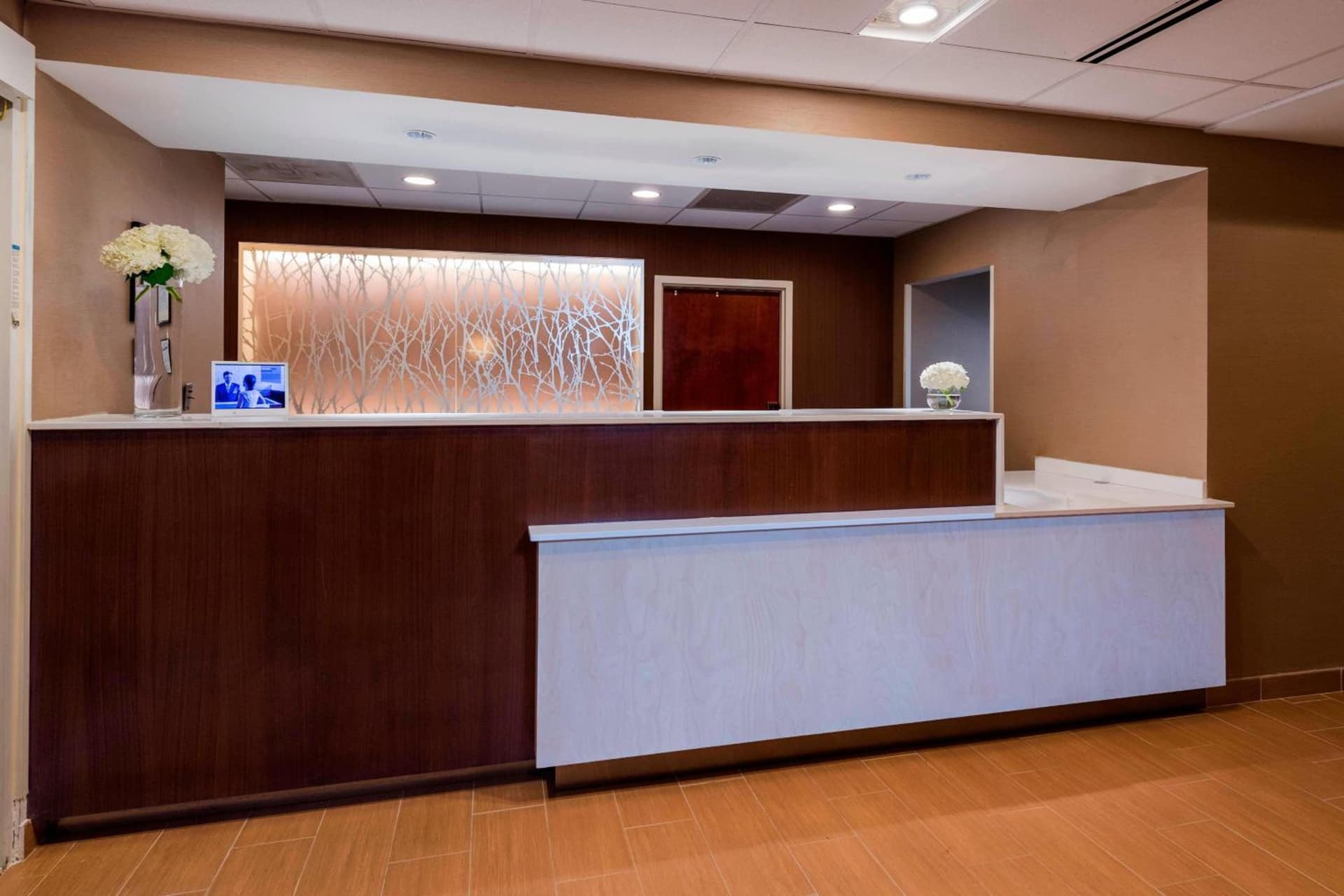 Fairfield Inn & Suites by Marriott Atlanta Buckhead interior in Atlanta, GA — gallery photo 2