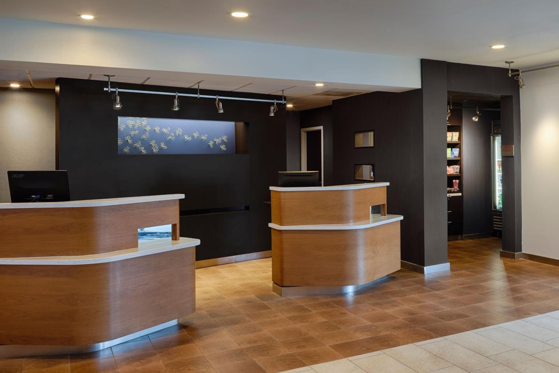 Courtyard Dayton South Mall interior in Miamisburg, OH — gallery photo 2