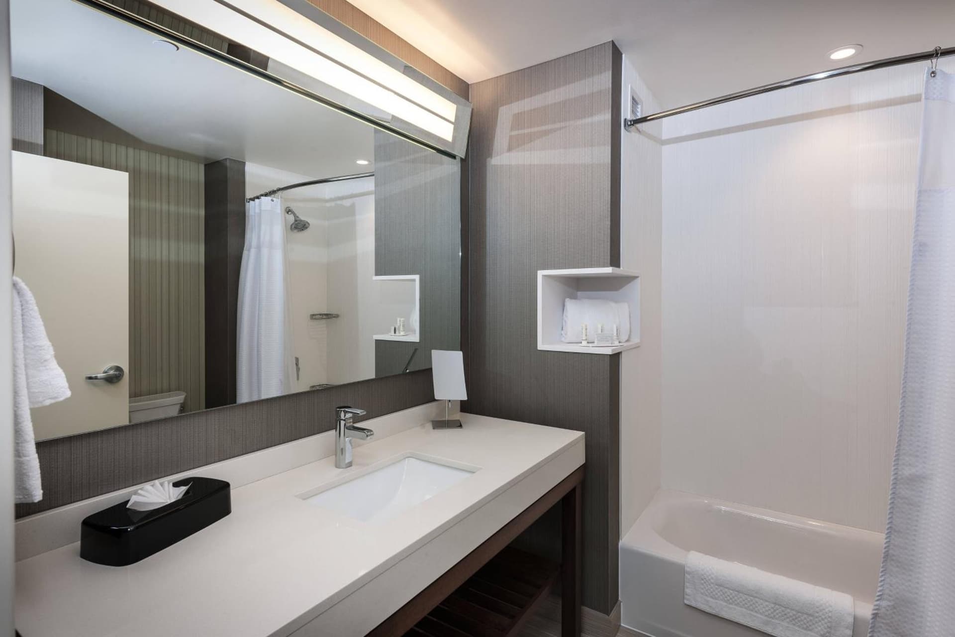 Courtyard by Marriott Boston Littleton gallery photo in Littleton, MA — image 15