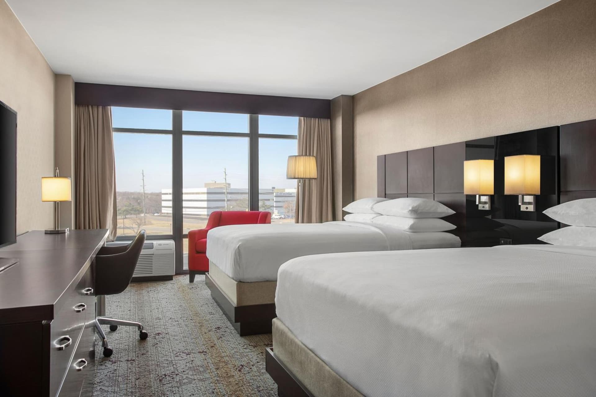 Delta Hotels by Marriott Somerset gallery photo in Somerset, NJ — image 13