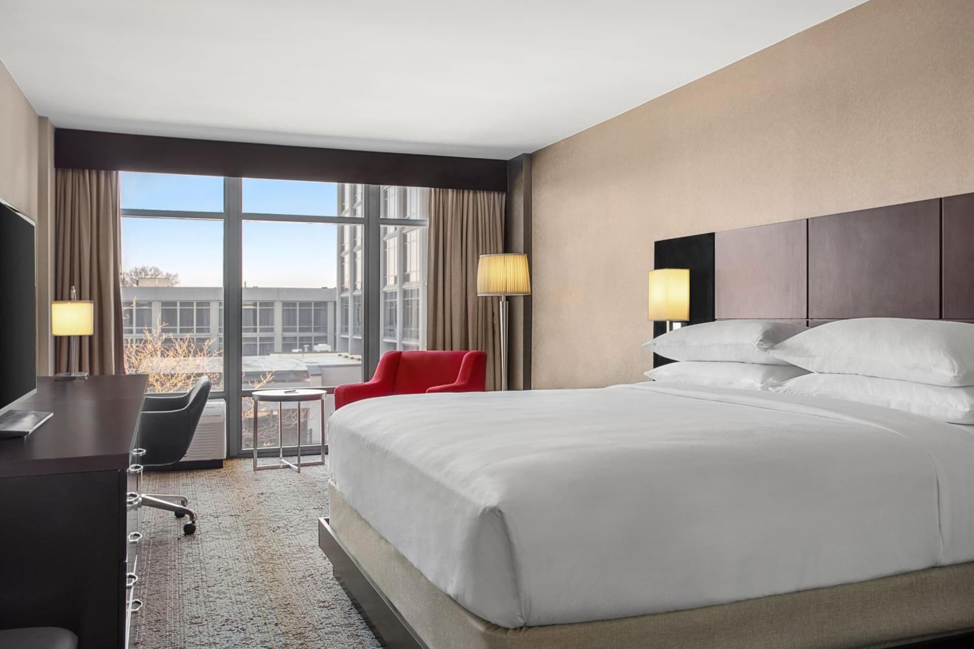 Delta Hotels by Marriott Somerset gallery photo in Somerset, NJ — image 10