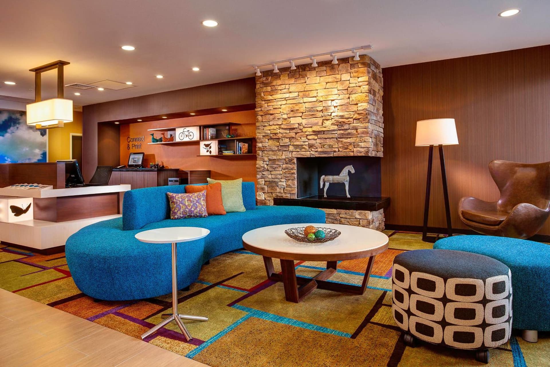Fairfield Inn & Suites by Marriott Lincoln Southeast interior in Lincoln, NE — gallery photo 2