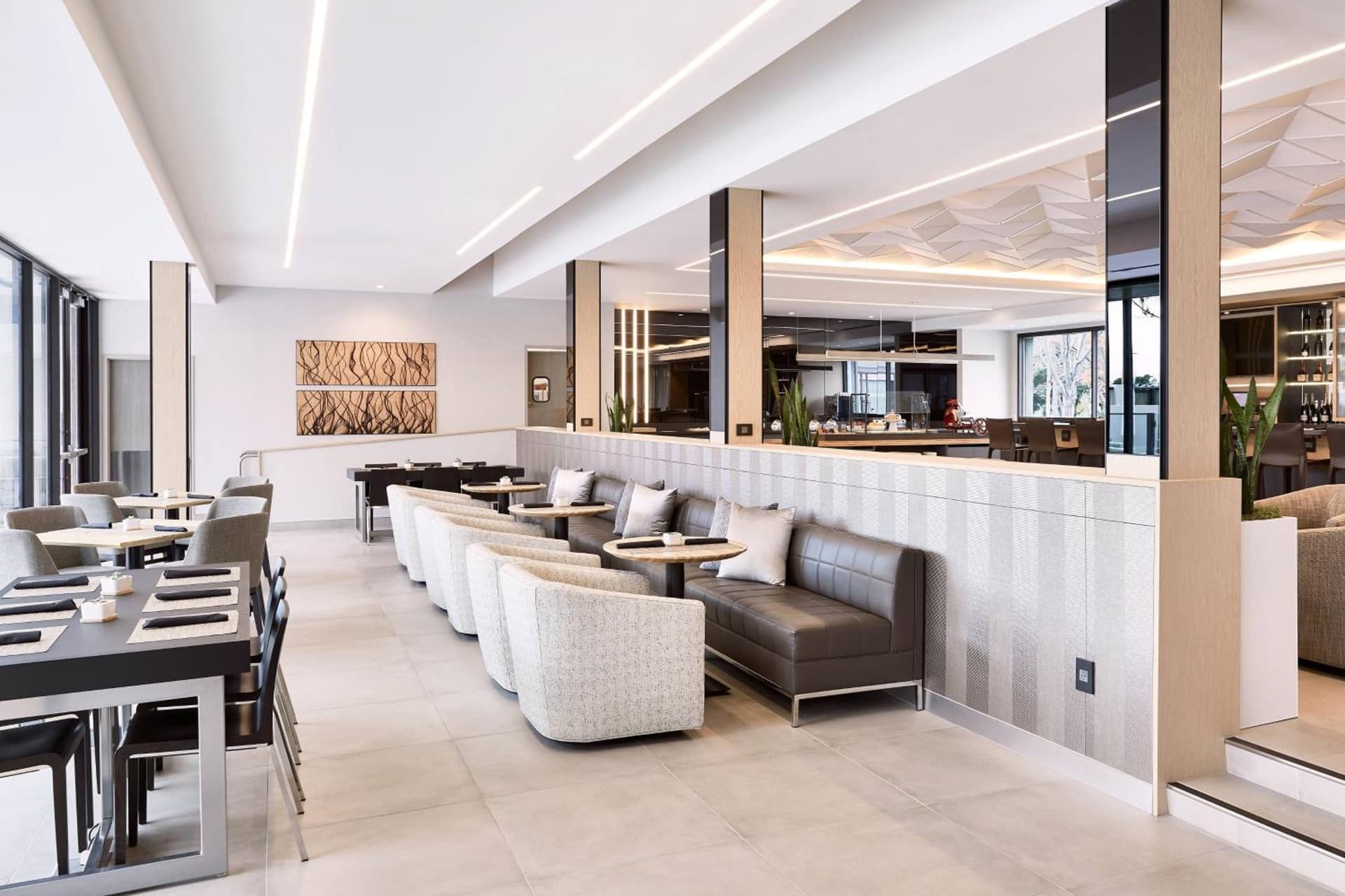 AC Hotel by Marriott Pleasanton gallery photo in Pleasanton, CA — image 11