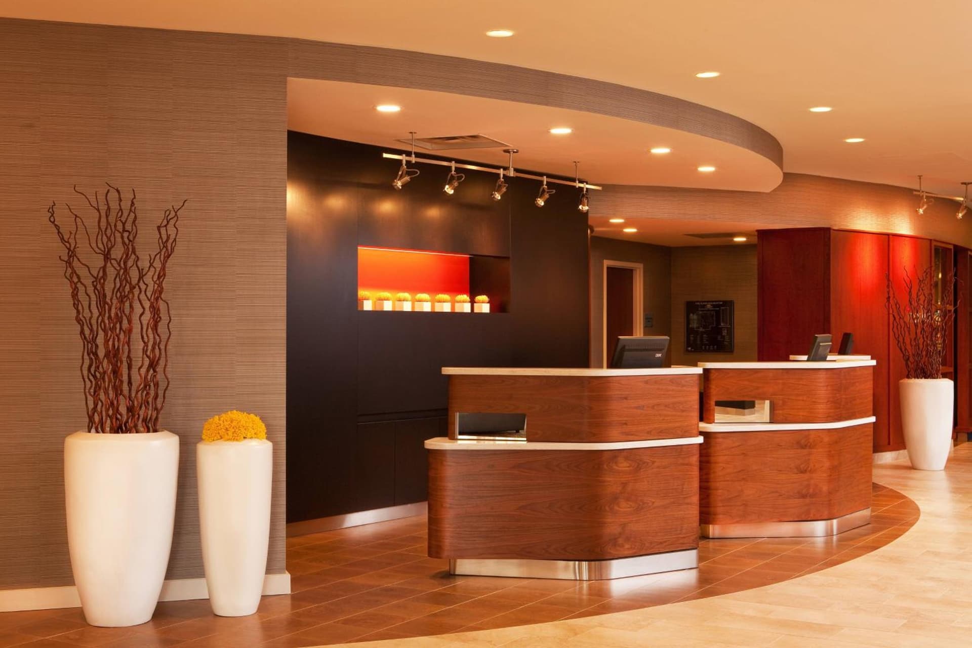 Hotel Pentagon South interior in Alexandria, VA — gallery photo 2