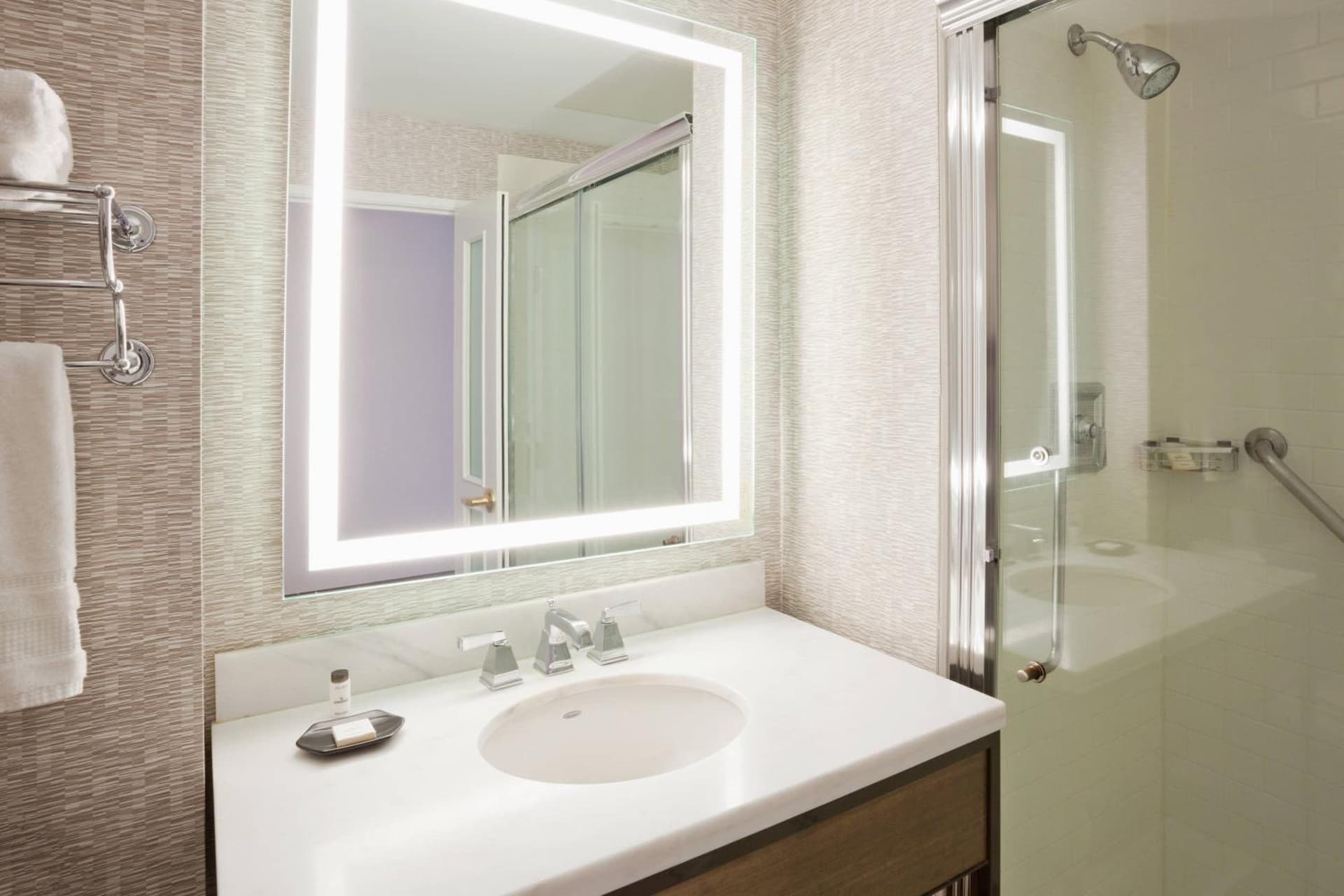 Sheraton St. Paul Woodbury Hotel gallery photo in Woodbury, MN — image 27