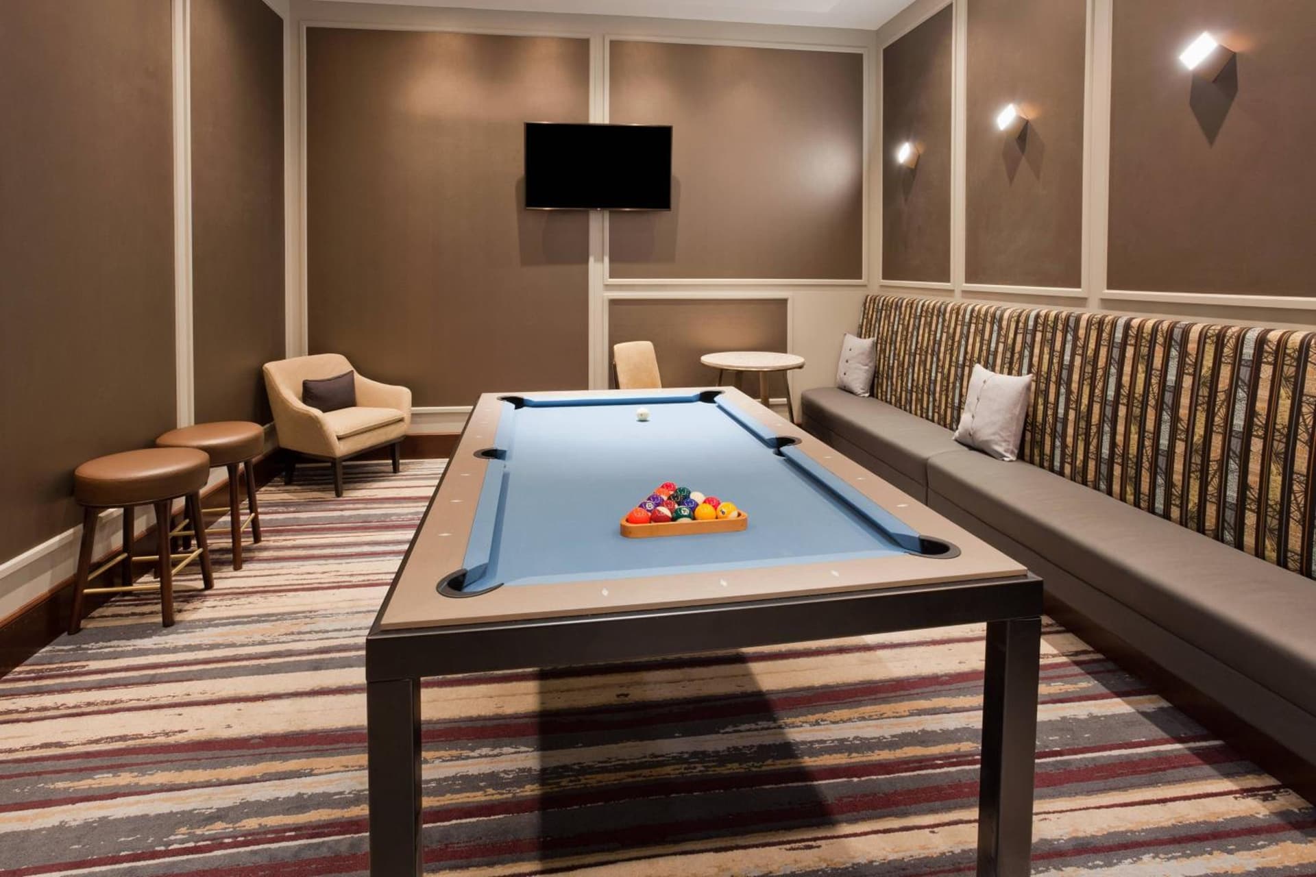 Sheraton St. Paul Woodbury Hotel interior in Woodbury, MN — gallery photo 2