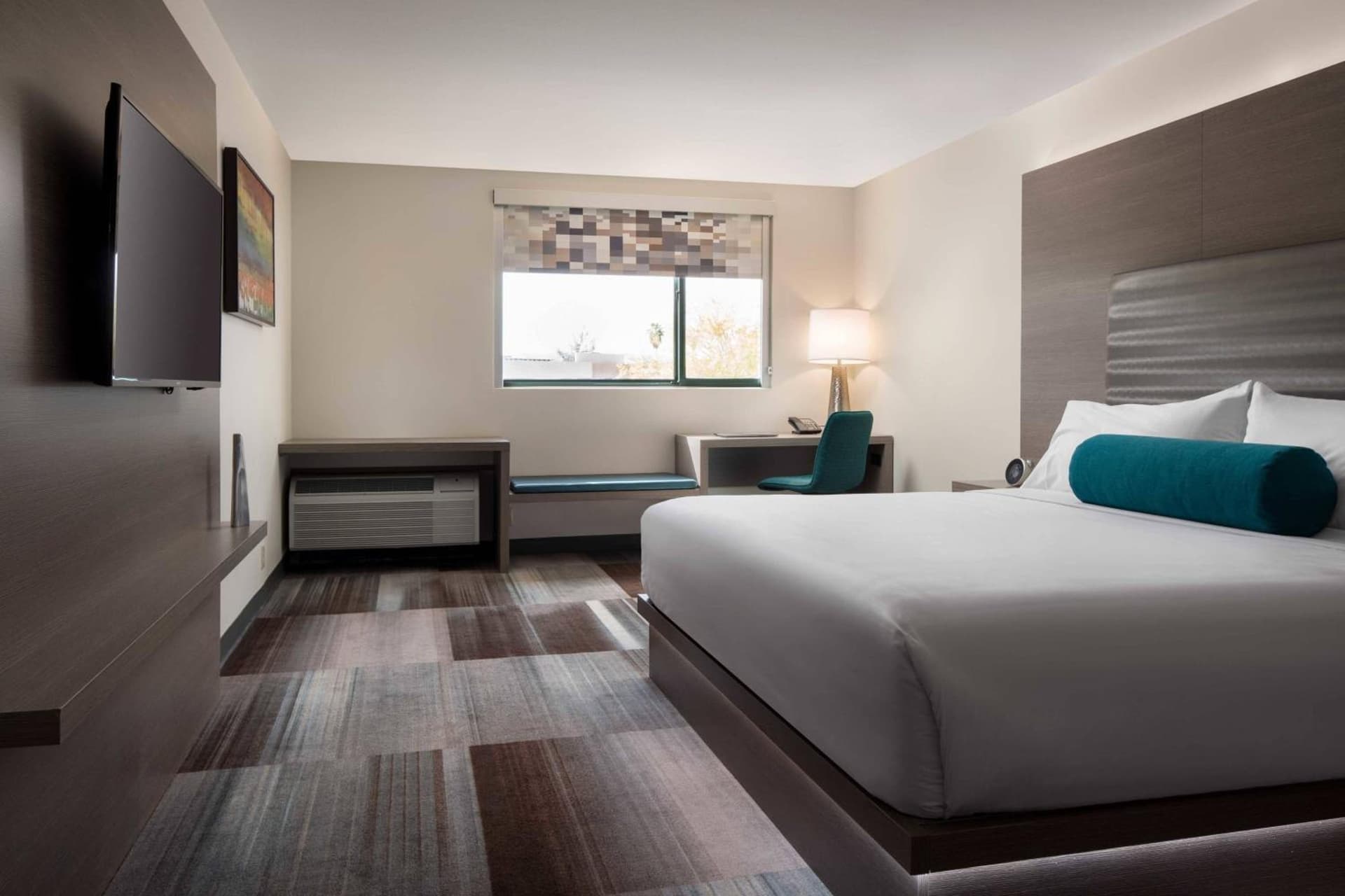 Aloft Scottsdale property views in Scottsdale, AZ — gallery photo 3