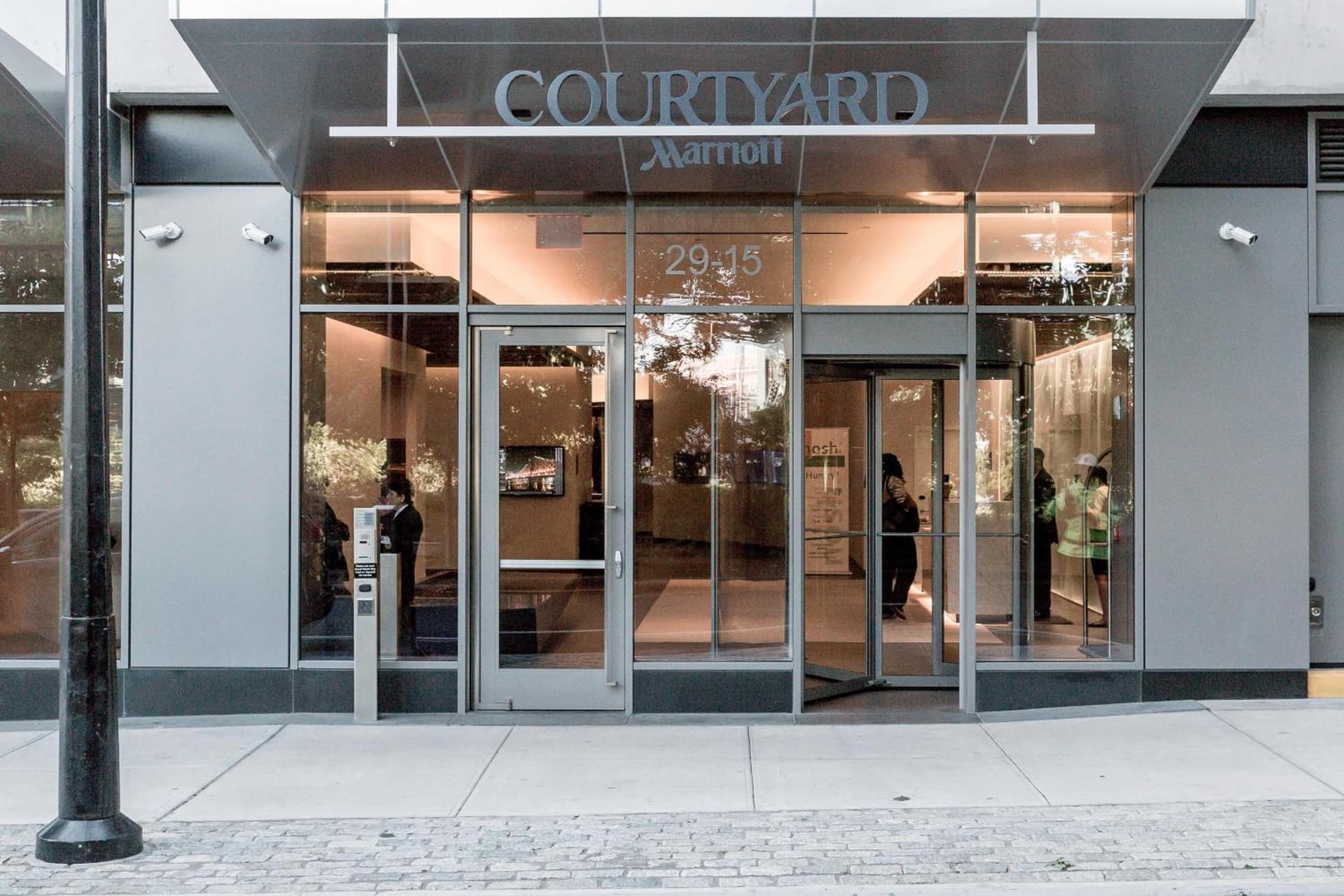 Courtyard by Marriott Long Island City/New York Manhattan View property views in Queens, NY — gallery photo 3