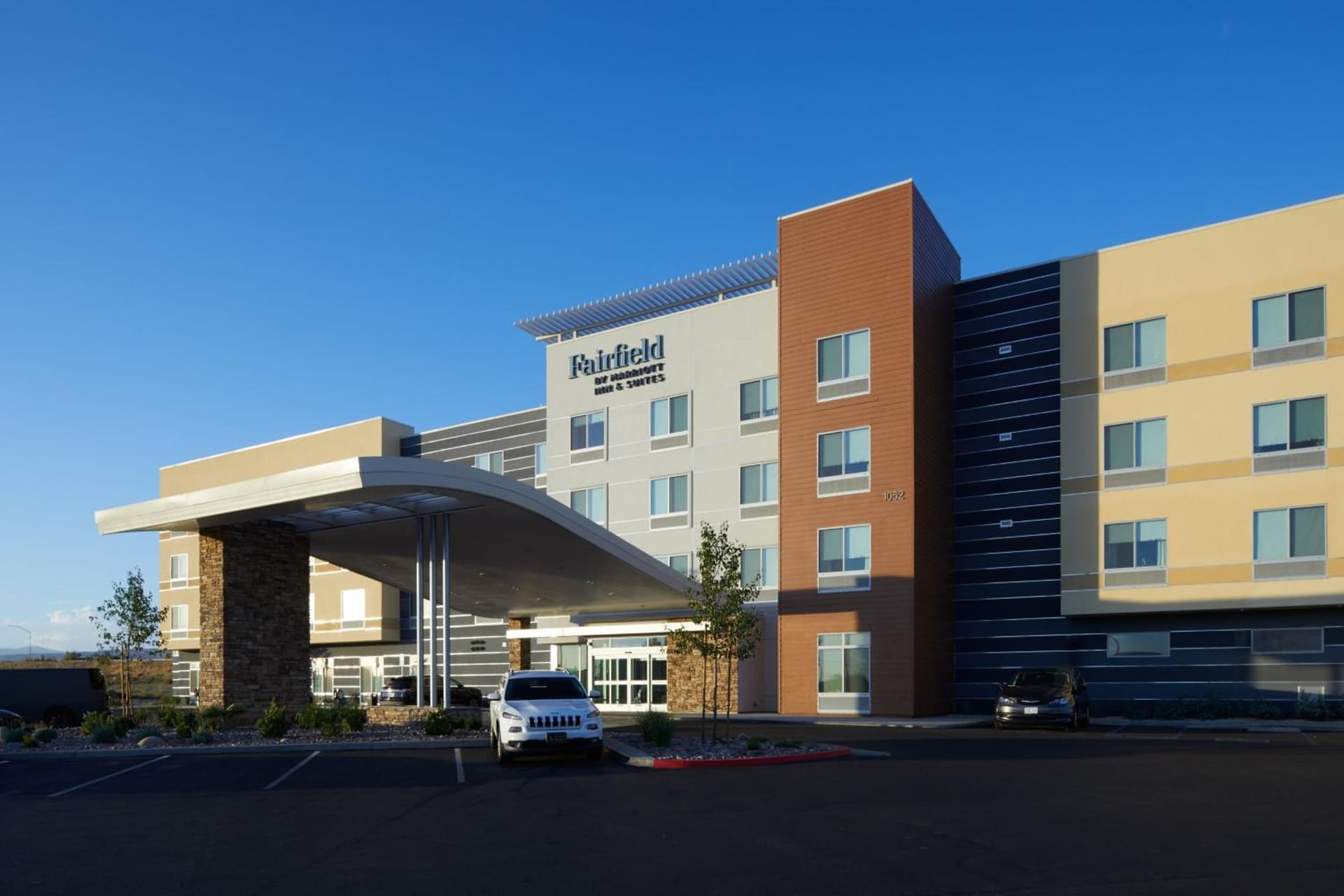 Fairfield by Marriott Inn & Suites Palmdale West interior in Palmdale, CA — gallery photo 2