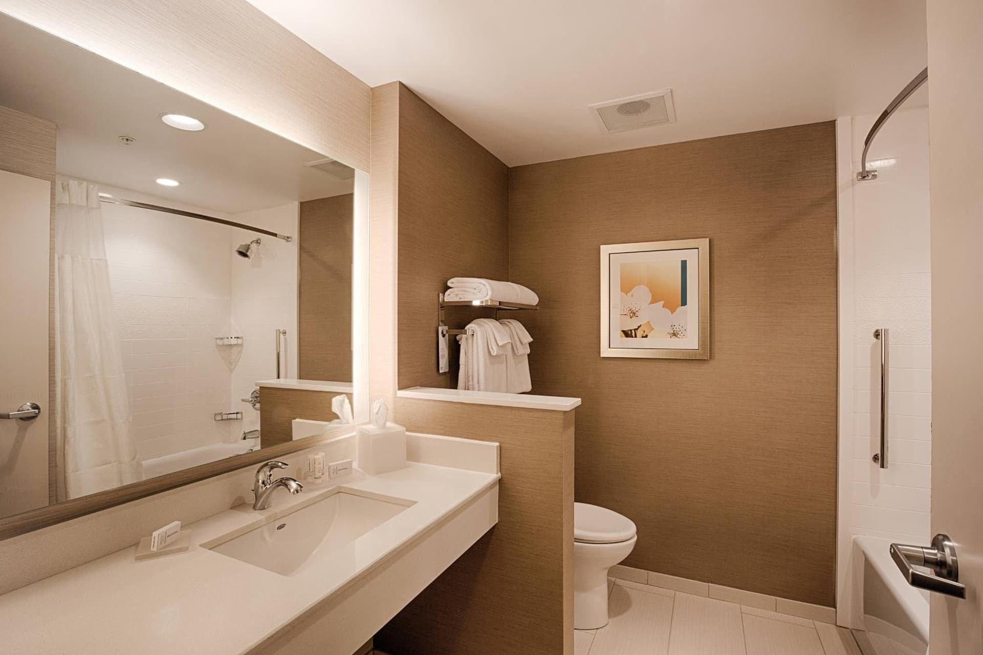 Fairfield Inn & Suites by Marriott Clearwater Beach gallery photo in Clearwater Beach, FL — image 23