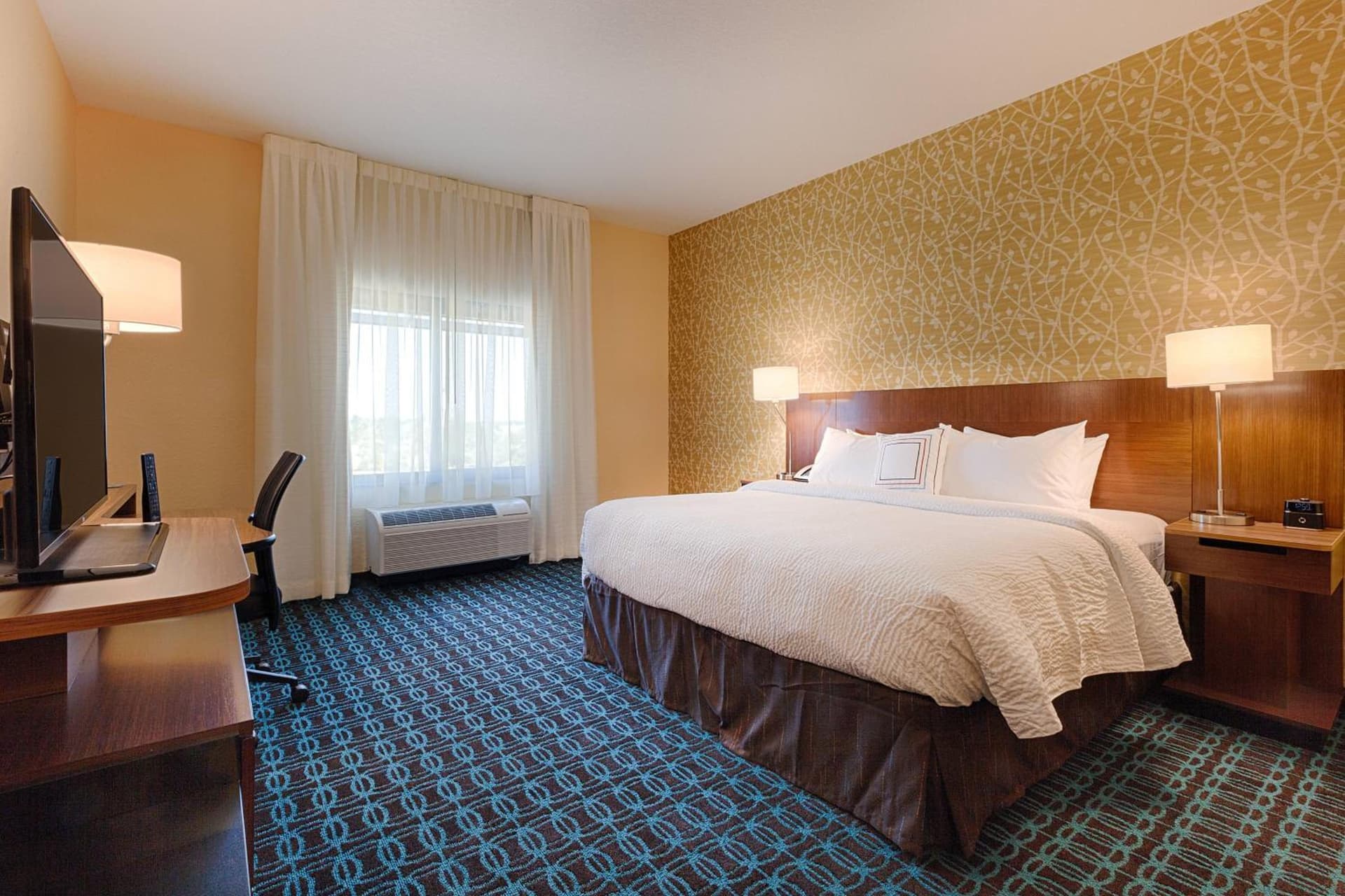 Fairfield Inn & Suites by Marriott Clearwater Beach gallery photo in Clearwater Beach, FL — image 11