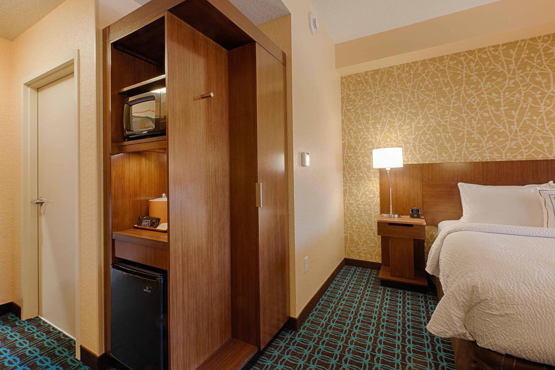Fairfield Inn & Suites by Marriott Clearwater Beach gallery photo in Clearwater Beach, FL — image 9