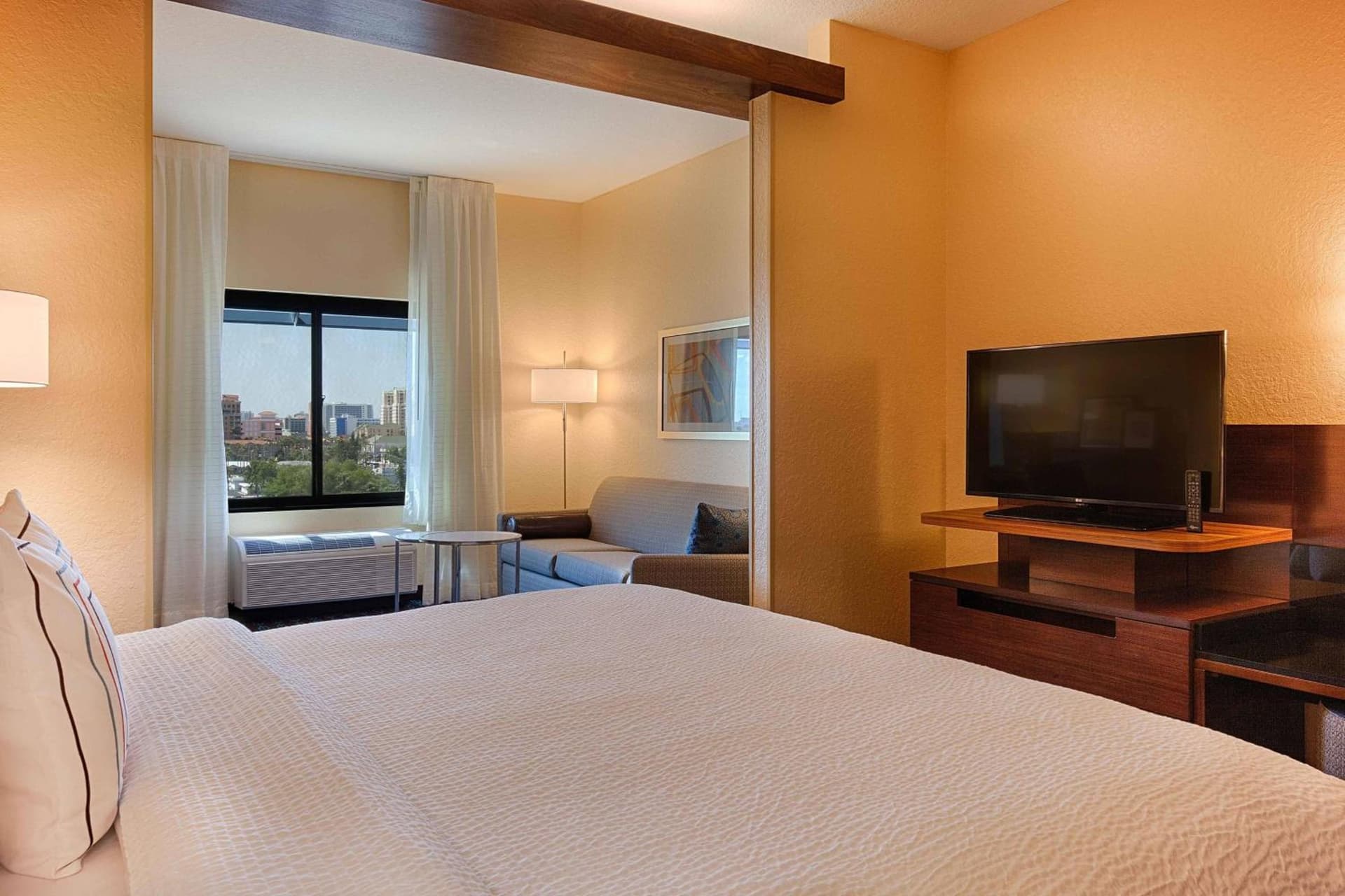 Fairfield Inn & Suites by Marriott Clearwater Beach gallery photo in Clearwater Beach, FL — image 27