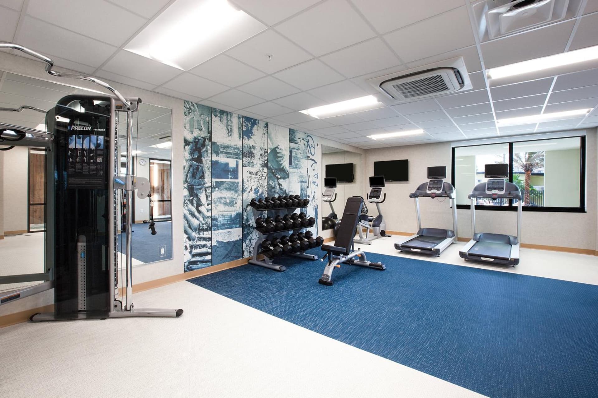 Fairfield Inn & Suites by Marriott Clearwater Beach gallery photo in Clearwater Beach, FL — image 12