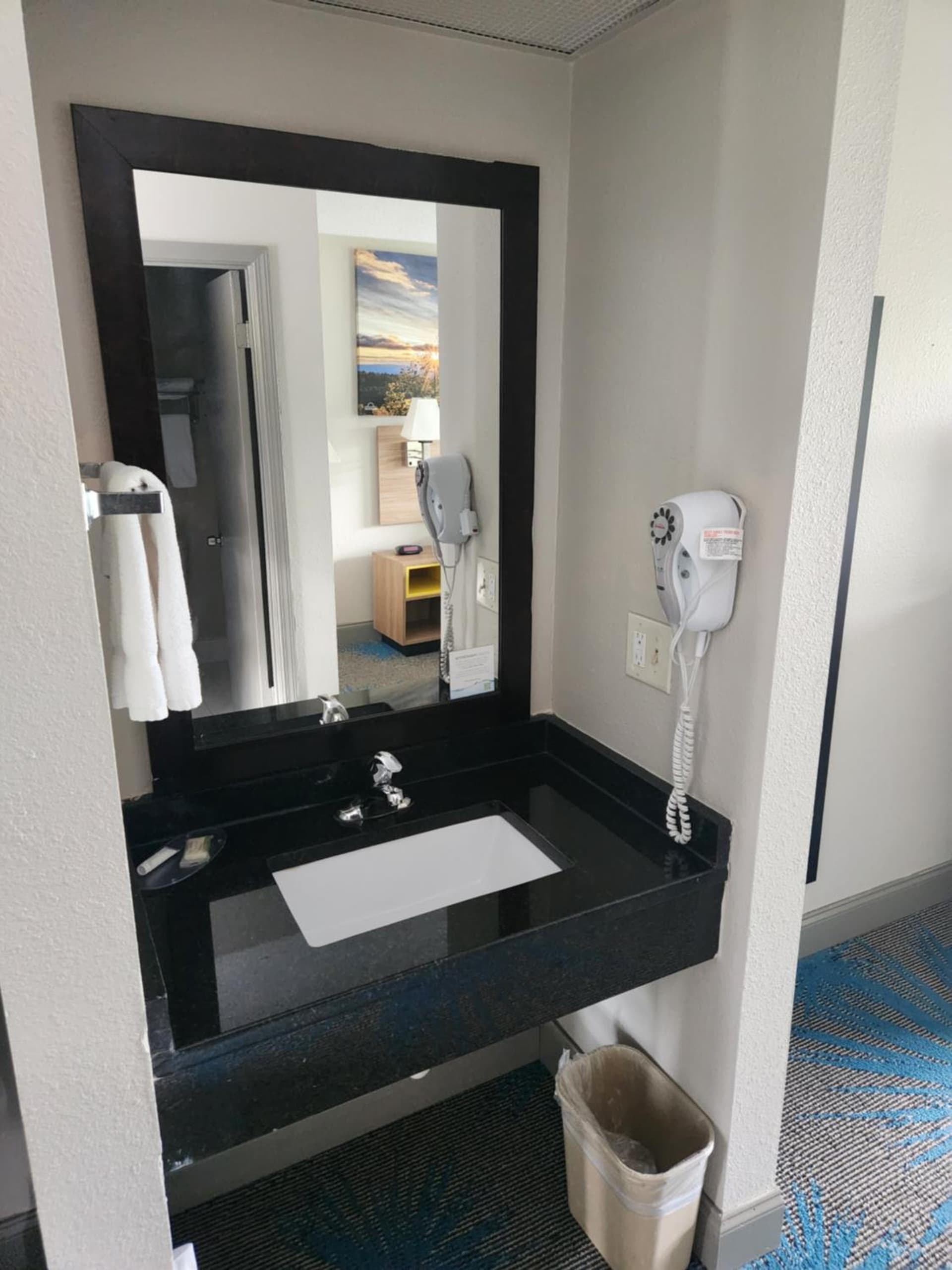 Days Inn by Wyndham Dahlonega University Area gallery photo in Dahlonega, GA — image 19