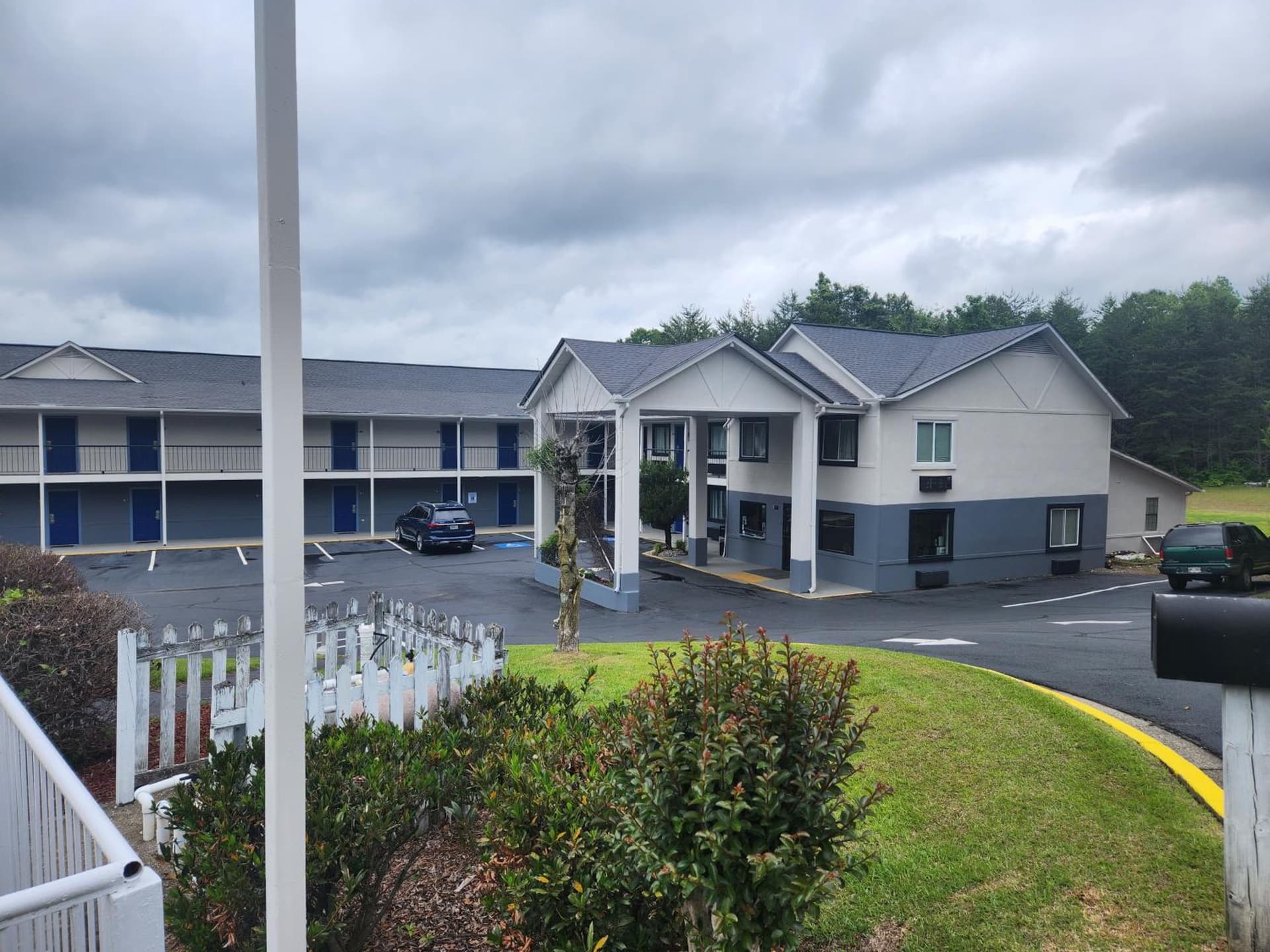Days Inn by Wyndham Dahlonega University Area gallery photo in Dahlonega, GA — image 22