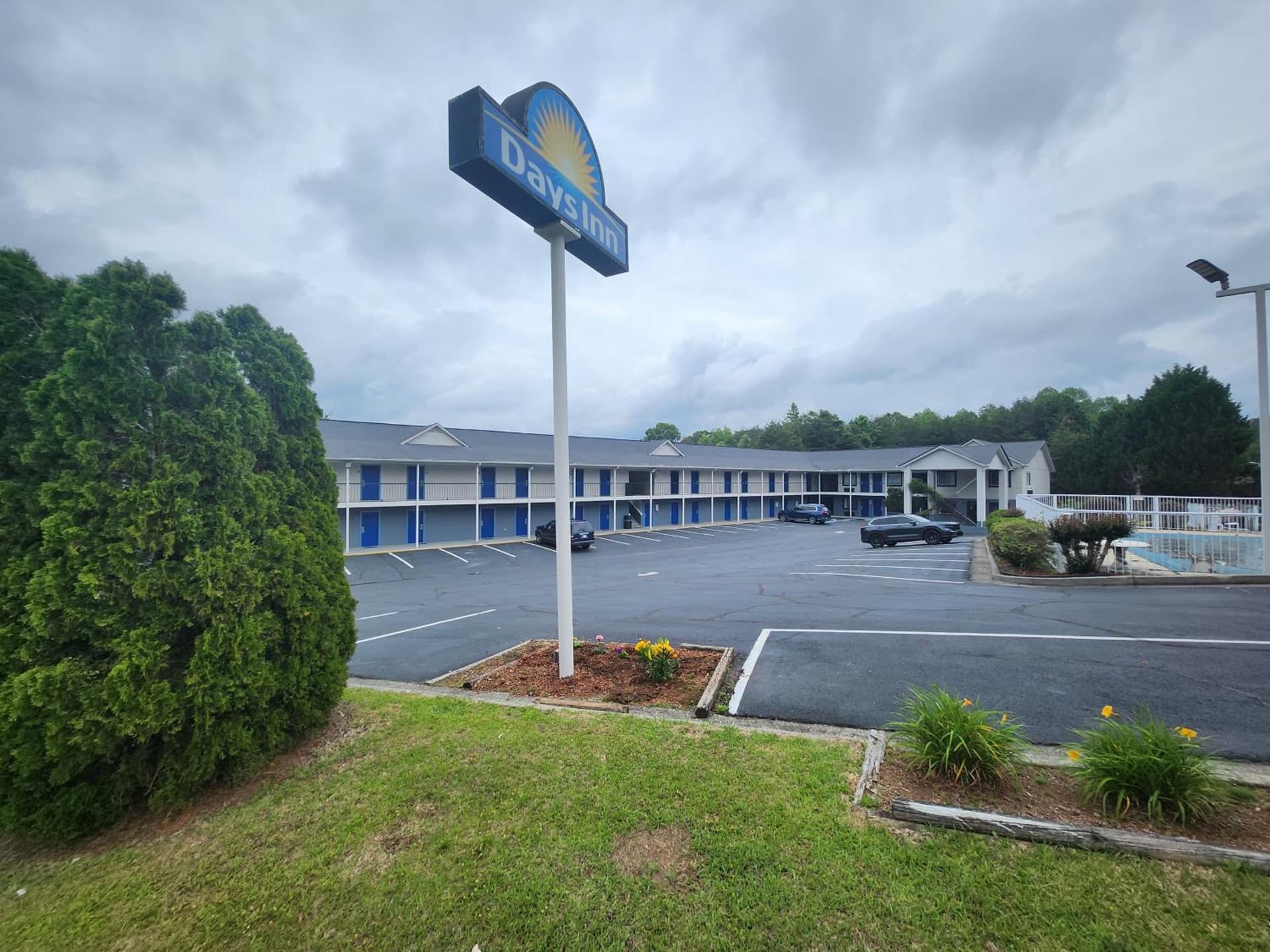 Days Inn by Wyndham Dahlonega University Area gallery photo in Dahlonega, GA — image 28