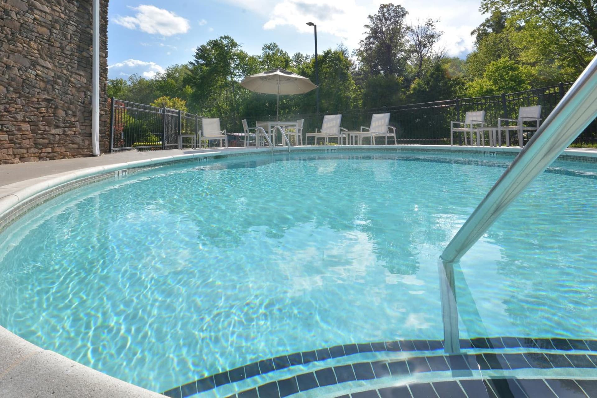Country Inn & Suites by Radisson, Asheville West near Biltmore gallery photo in Asheville, NC — image 32