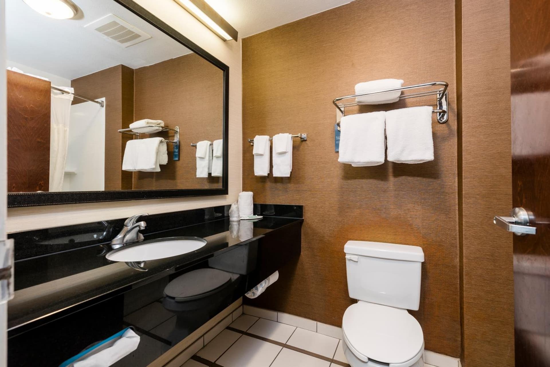 Fairfield Inn & Suites by Marriott Charleston North/Ashley Phosphate property views in Charleston, SC — gallery photo 3