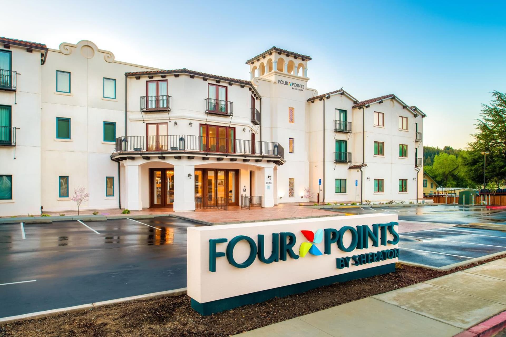 Four Points by Sheraton Santa Cruz Scotts Valley featured exterior or lobby in Scotts Valley, CA — similar hotel