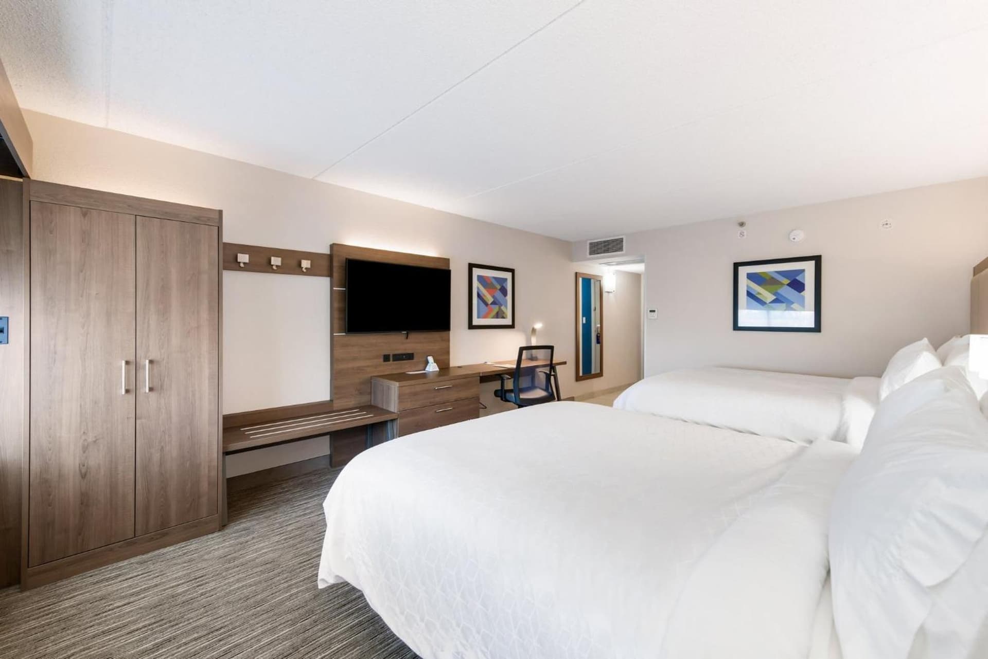 Holiday Inn Express Naperville by IHG gallery photo in Naperville, IL — image 17