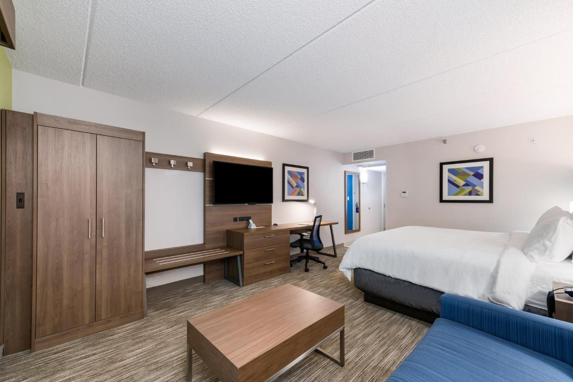 Holiday Inn Express Naperville by IHG gallery photo in Naperville, IL — image 34