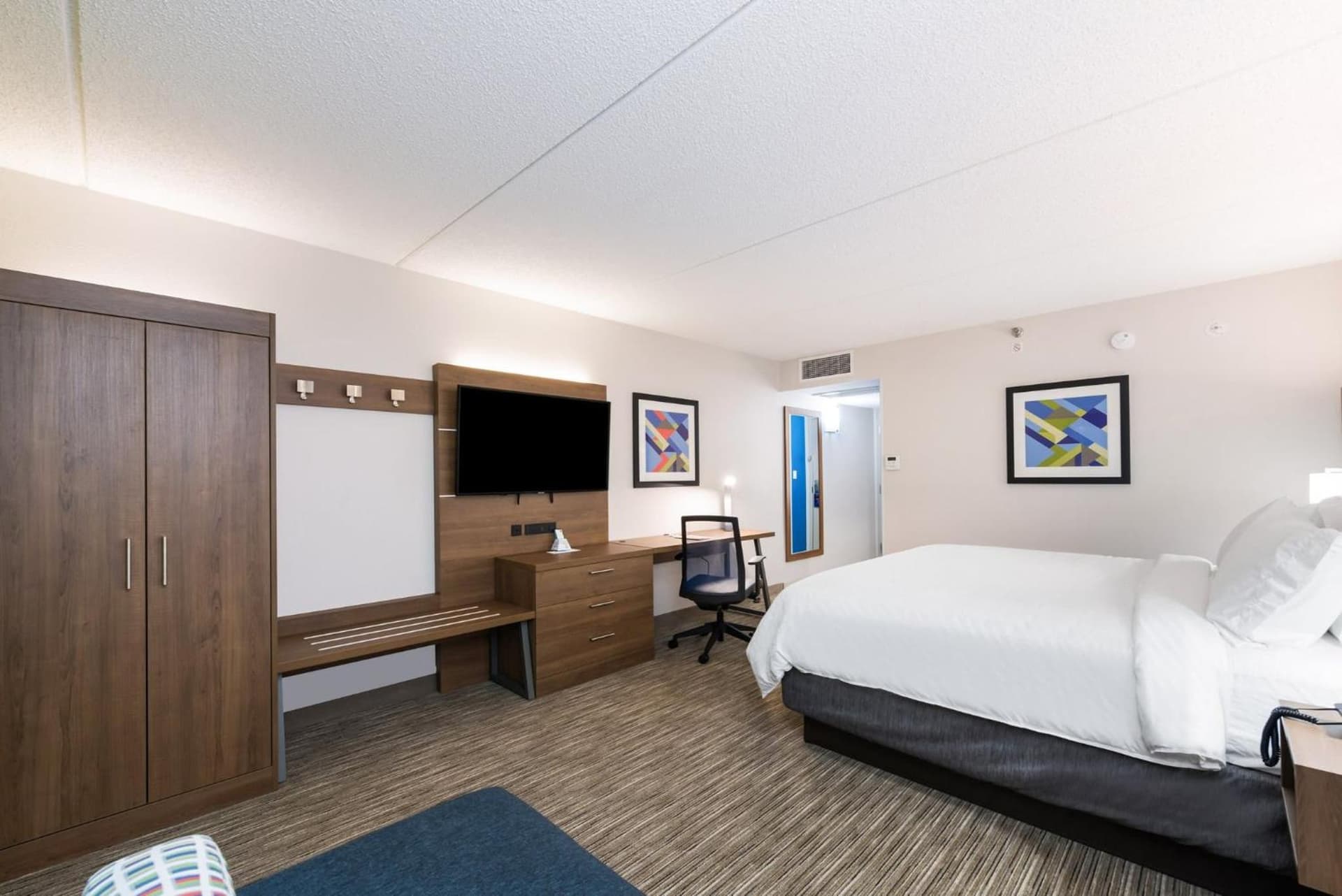 Holiday Inn Express Naperville by IHG gallery photo in Naperville, IL — image 26