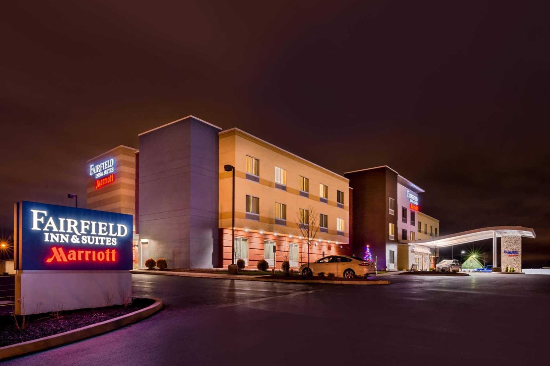 Fairfield Inn & Suites by Marriott Utica interior in Utica, NY — gallery photo 2