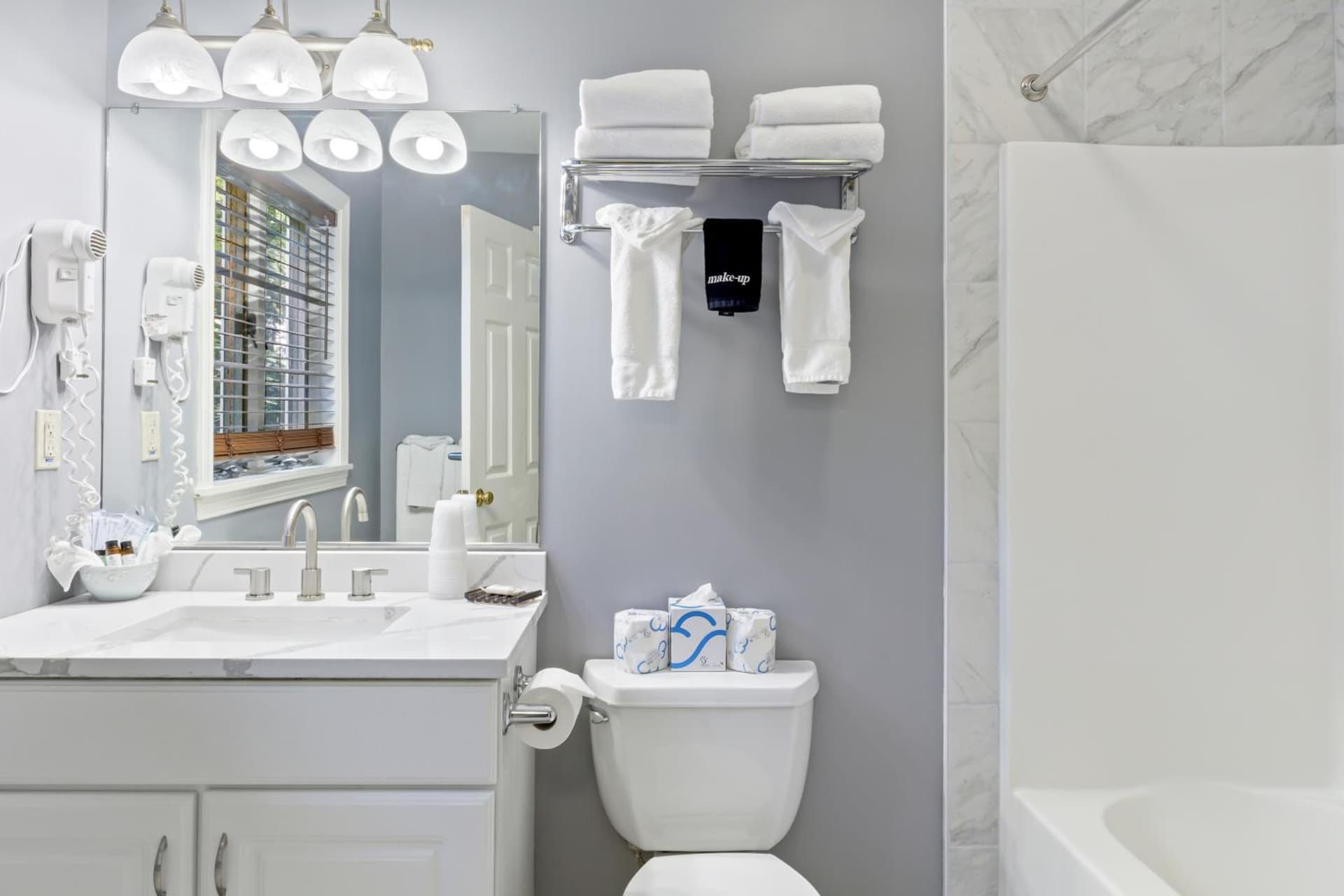 Sea Rose Suites gallery photo in Ogunquit — image 42
