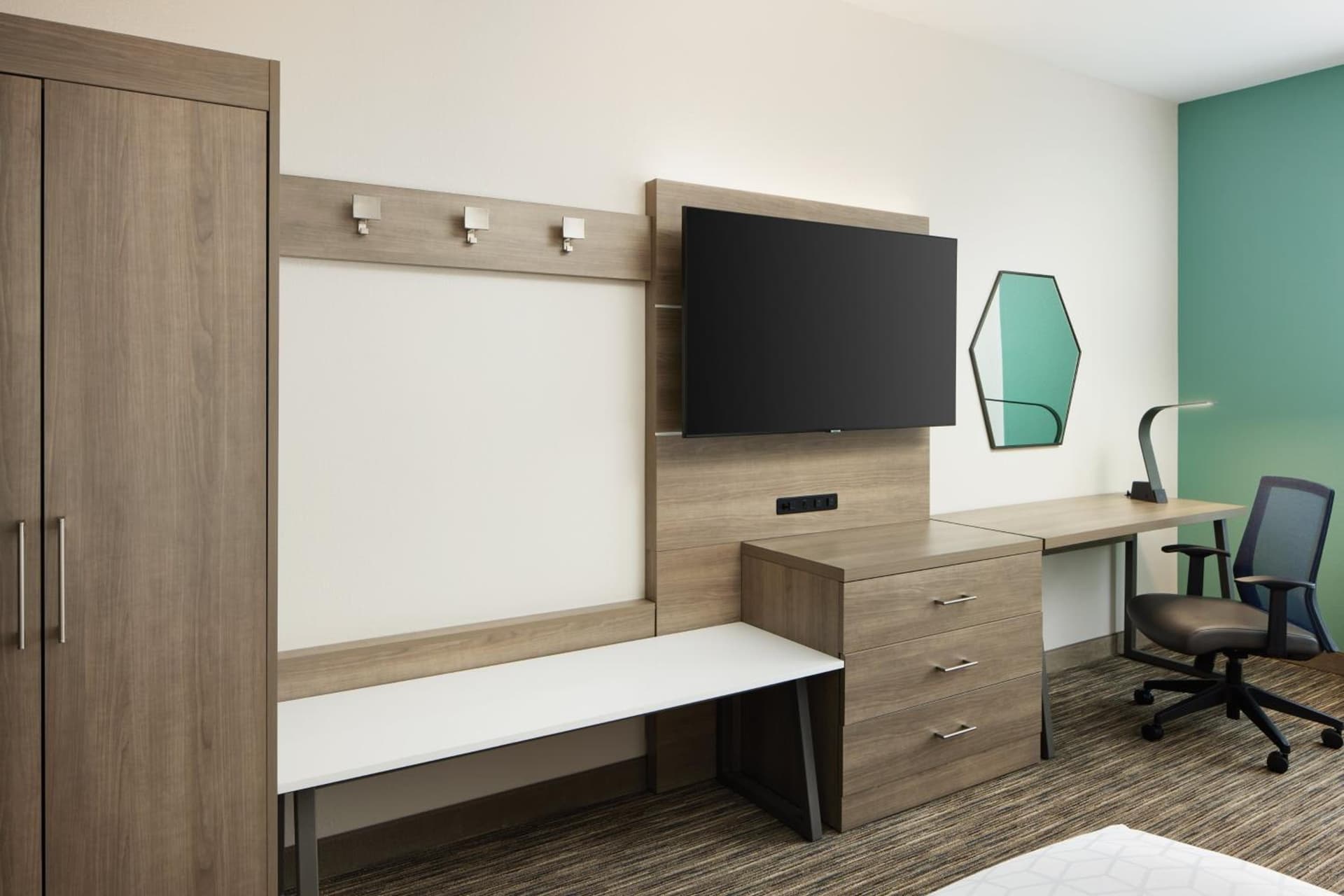 Holiday Inn Express & Suites Gulf Breeze - Pensacola Area by IHG gallery photo in Gulf Breeze, FL — image 18