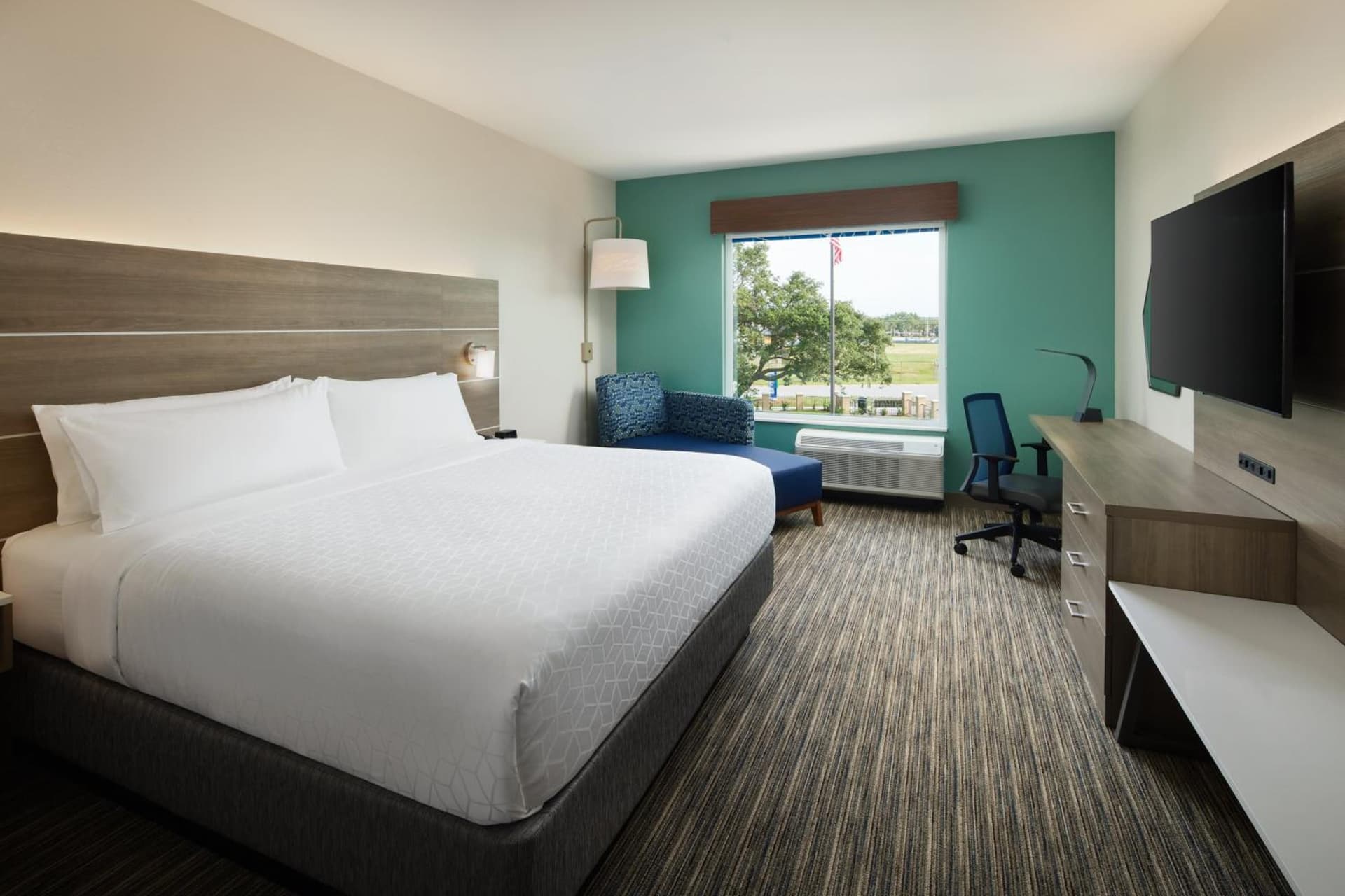 Holiday Inn Express & Suites Gulf Breeze - Pensacola Area by IHG gallery photo in Gulf Breeze, FL — image 19