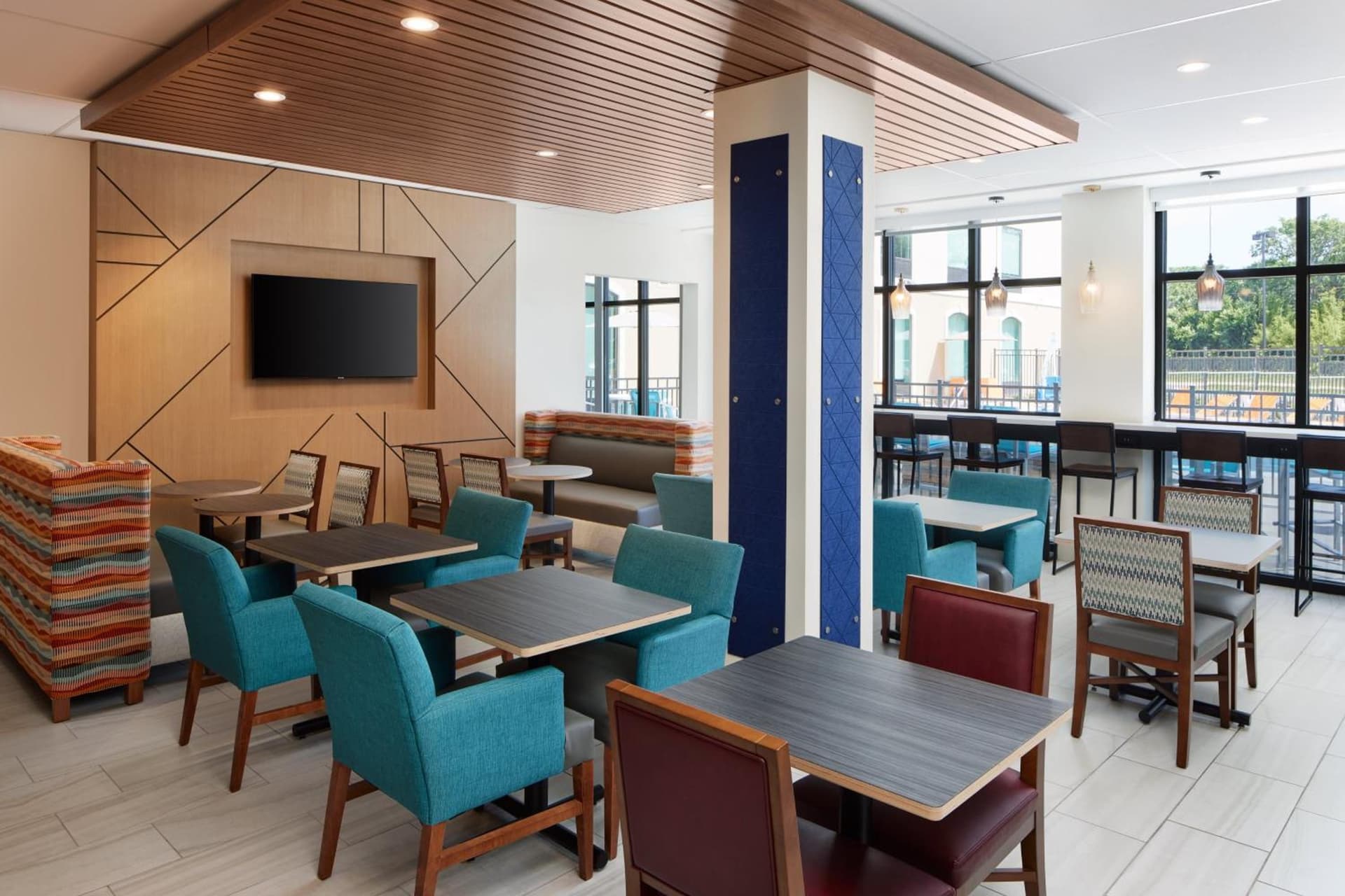 Holiday Inn Express & Suites Gulf Breeze - Pensacola Area by IHG gallery photo in Gulf Breeze, FL — image 25