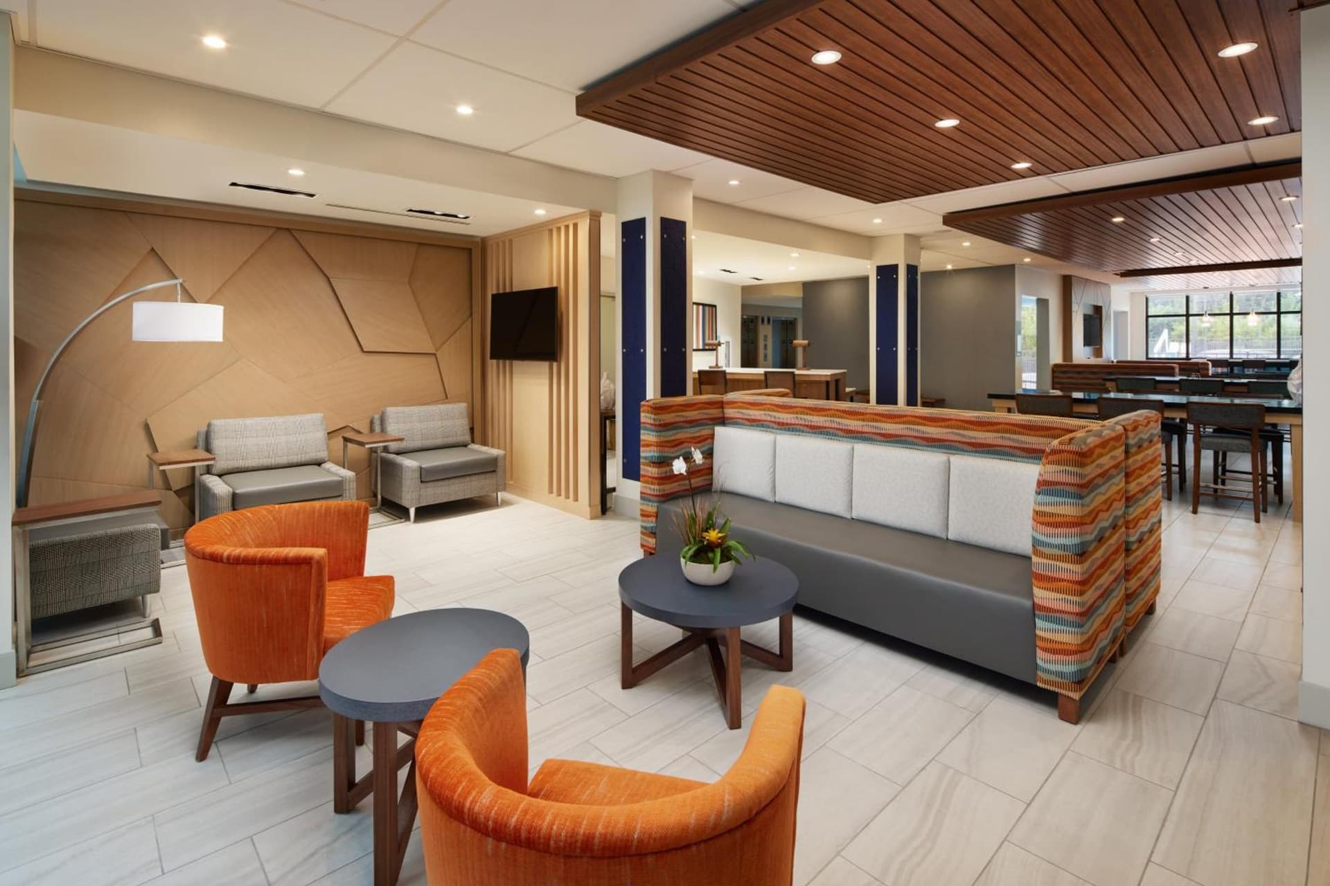 Holiday Inn Express & Suites Gulf Breeze - Pensacola Area by IHG gallery photo in Gulf Breeze, FL — image 34