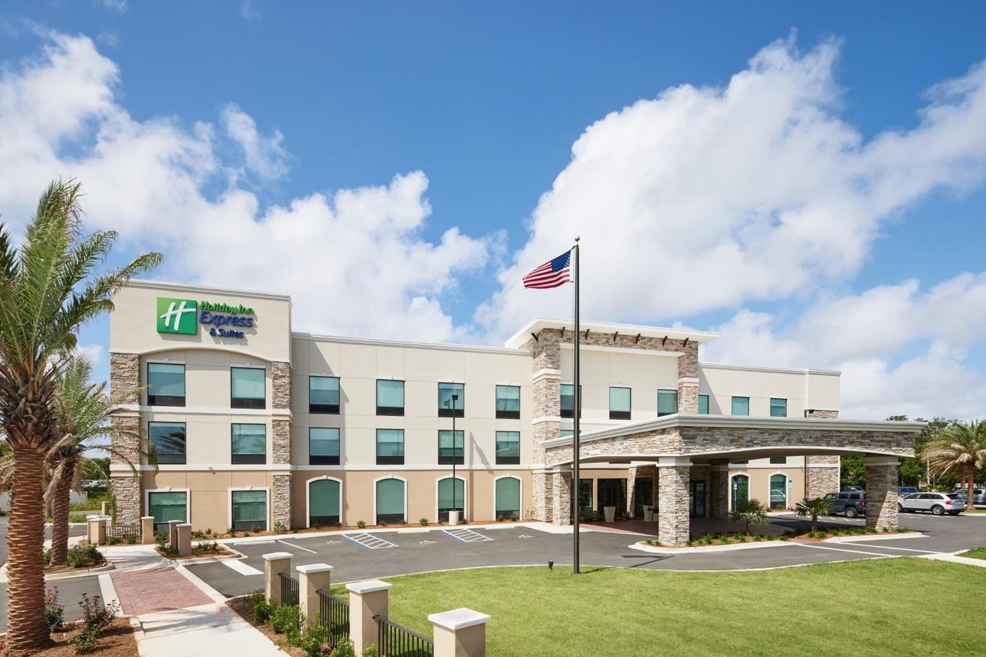 Holiday Inn Express & Suites Gulf Breeze - Pensacola Area by IHG featured exterior or lobby in Gulf Breeze, FL — similar hotel