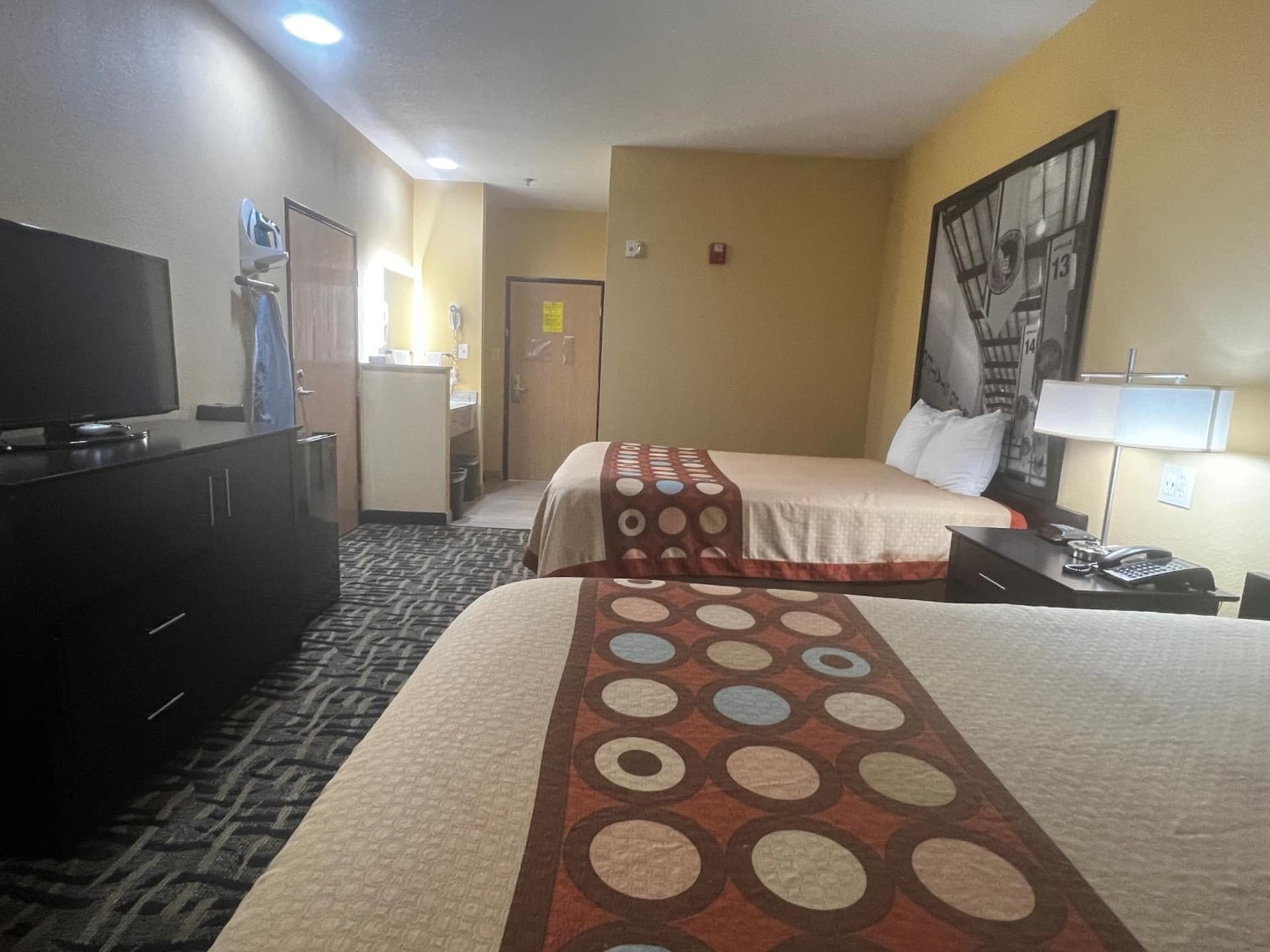 Super 8 by Wyndham Pasadena gallery photo in Pasadena, TX — image 13