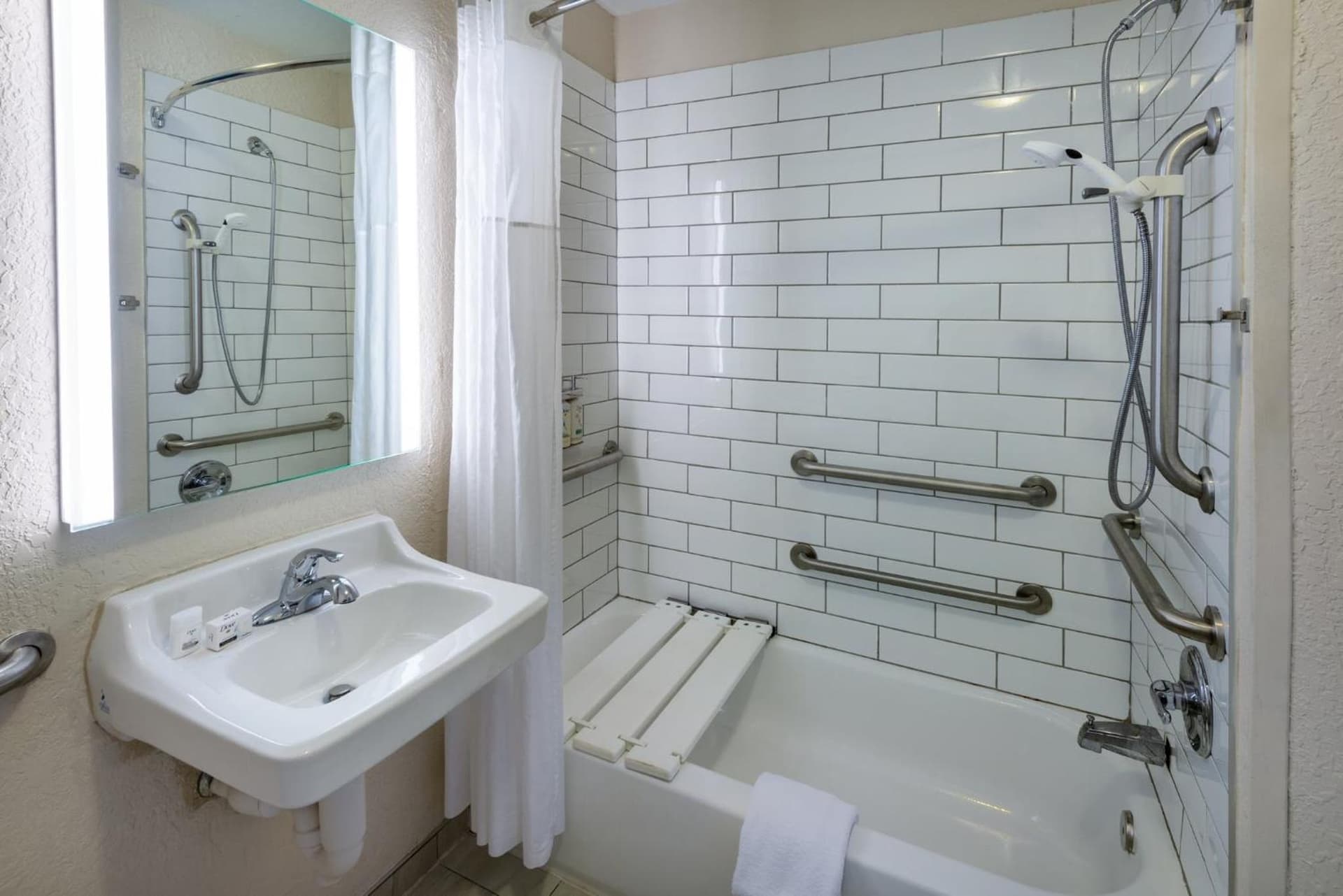 Candlewood Suites Chesapeake-Suffolk by IHG property views in Chesapeake, VA — gallery photo 3