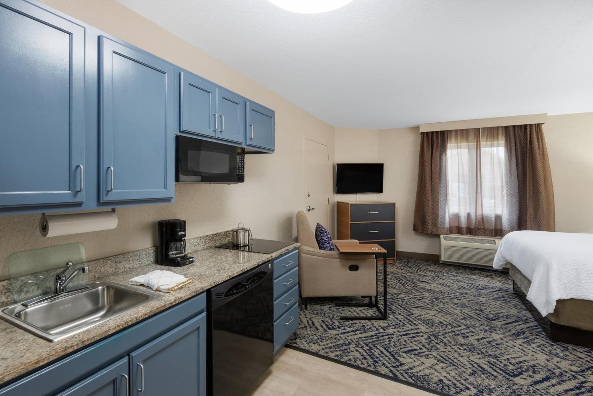 Candlewood Suites Chesapeake-Suffolk by IHG gallery photo in Chesapeake, VA — image 24