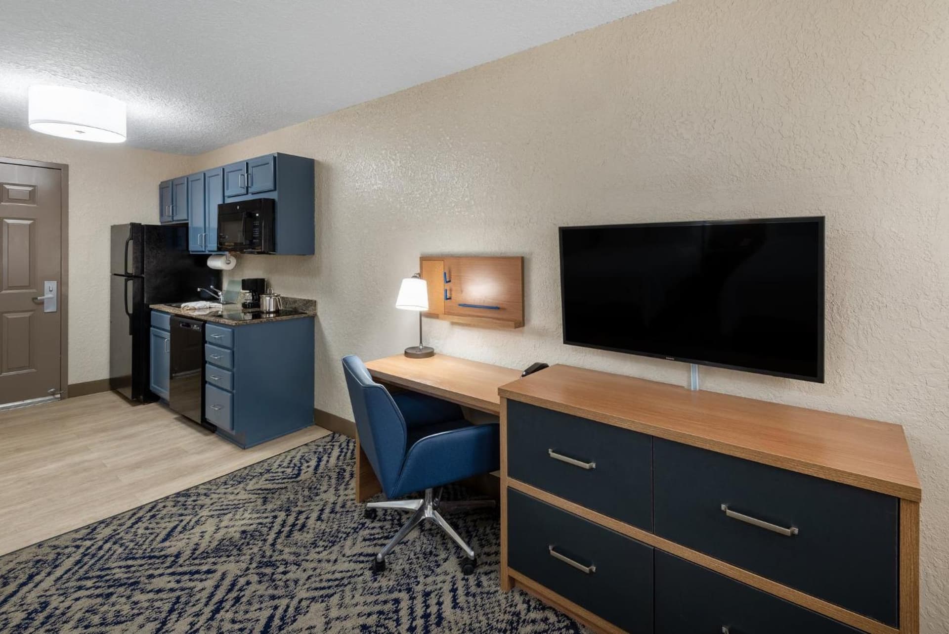 Candlewood Suites Chesapeake-Suffolk by IHG gallery photo in Chesapeake, VA — image 23