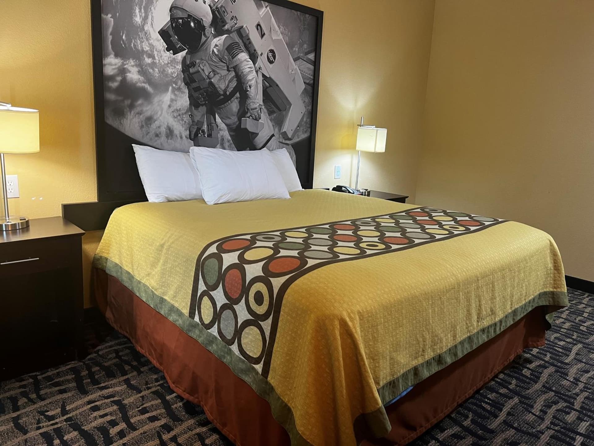 Super 8 by Wyndham Pasadena gallery photo in Pasadena, TX — image 40