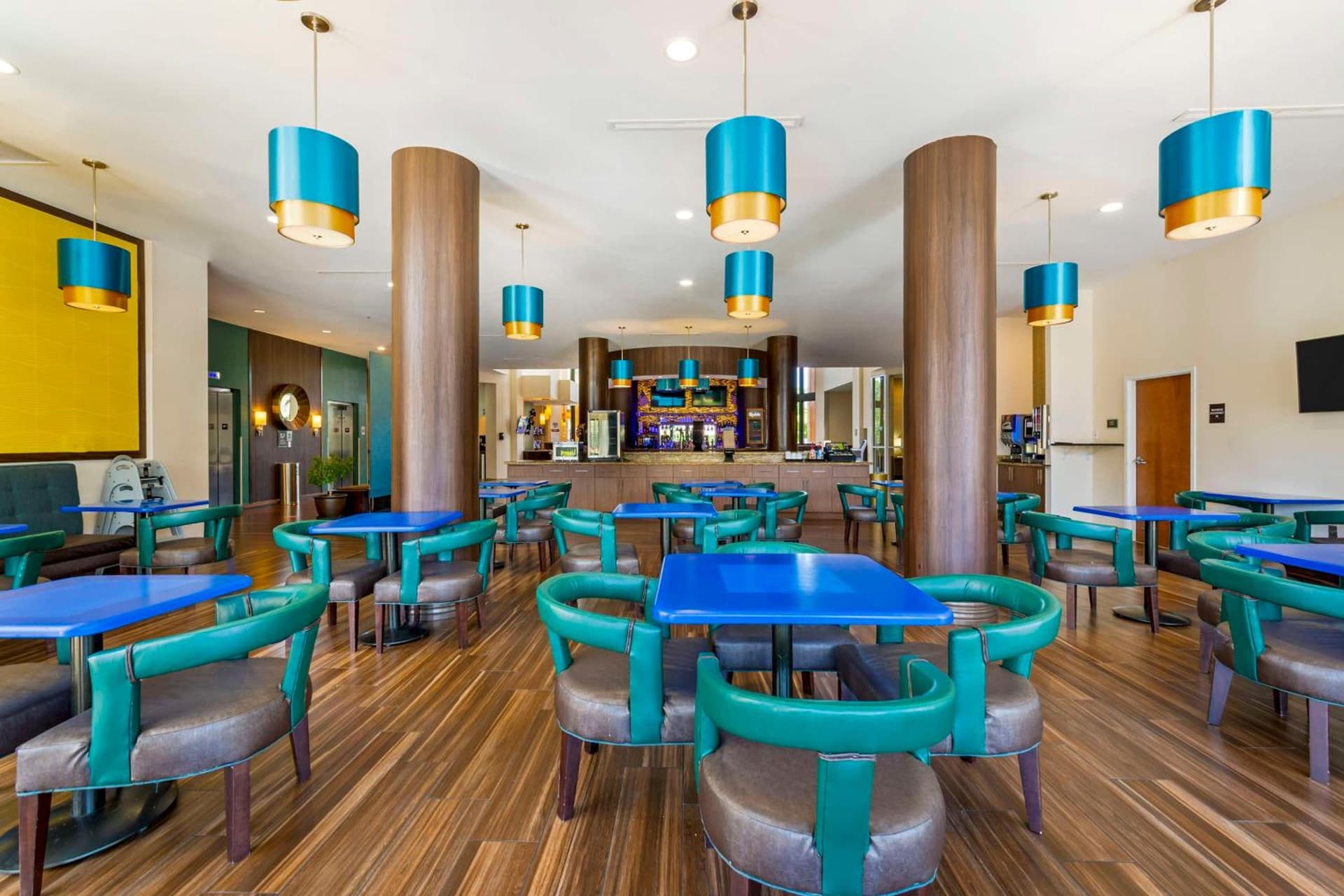 Best Western Plus Miami Executive Airport Hotel and Suites property views in Kendall, FL — gallery photo 3