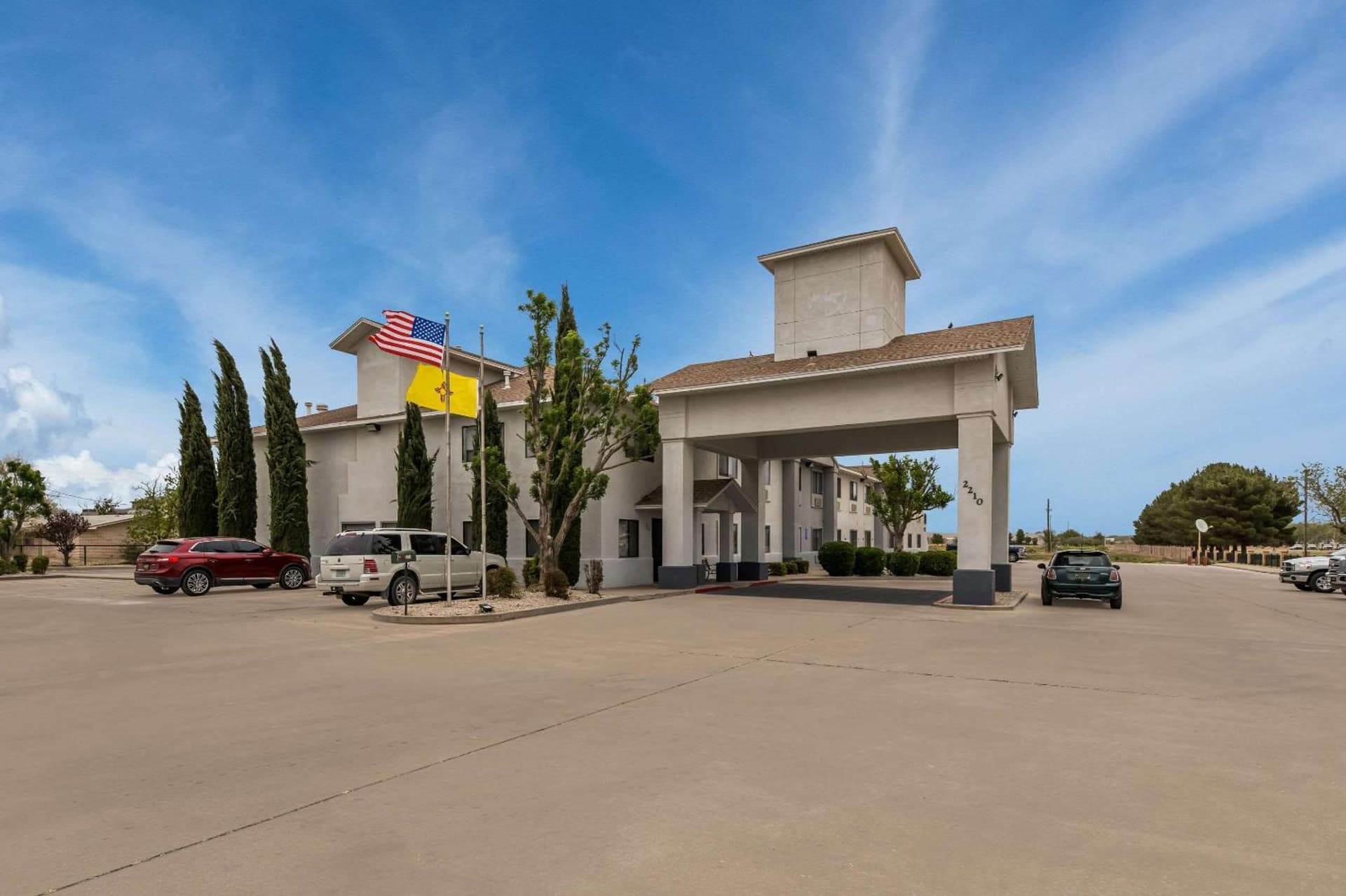 Quality Inn & Suites Artesia interior in Artesia, NM — gallery photo 2