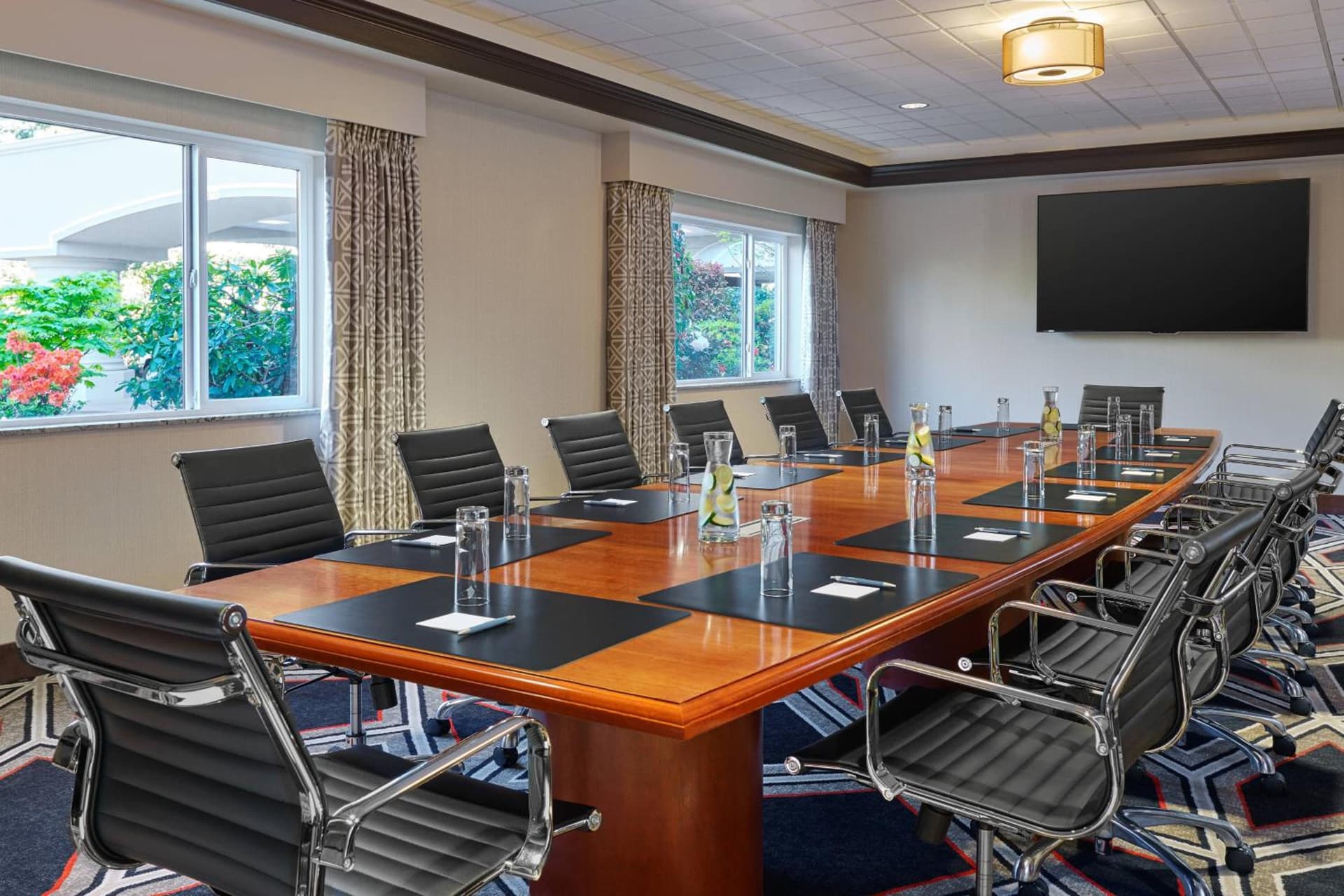 Four Points by Sheraton Bellingham Hotel & Conference Center gallery photo in Bellingham, WA — image 8