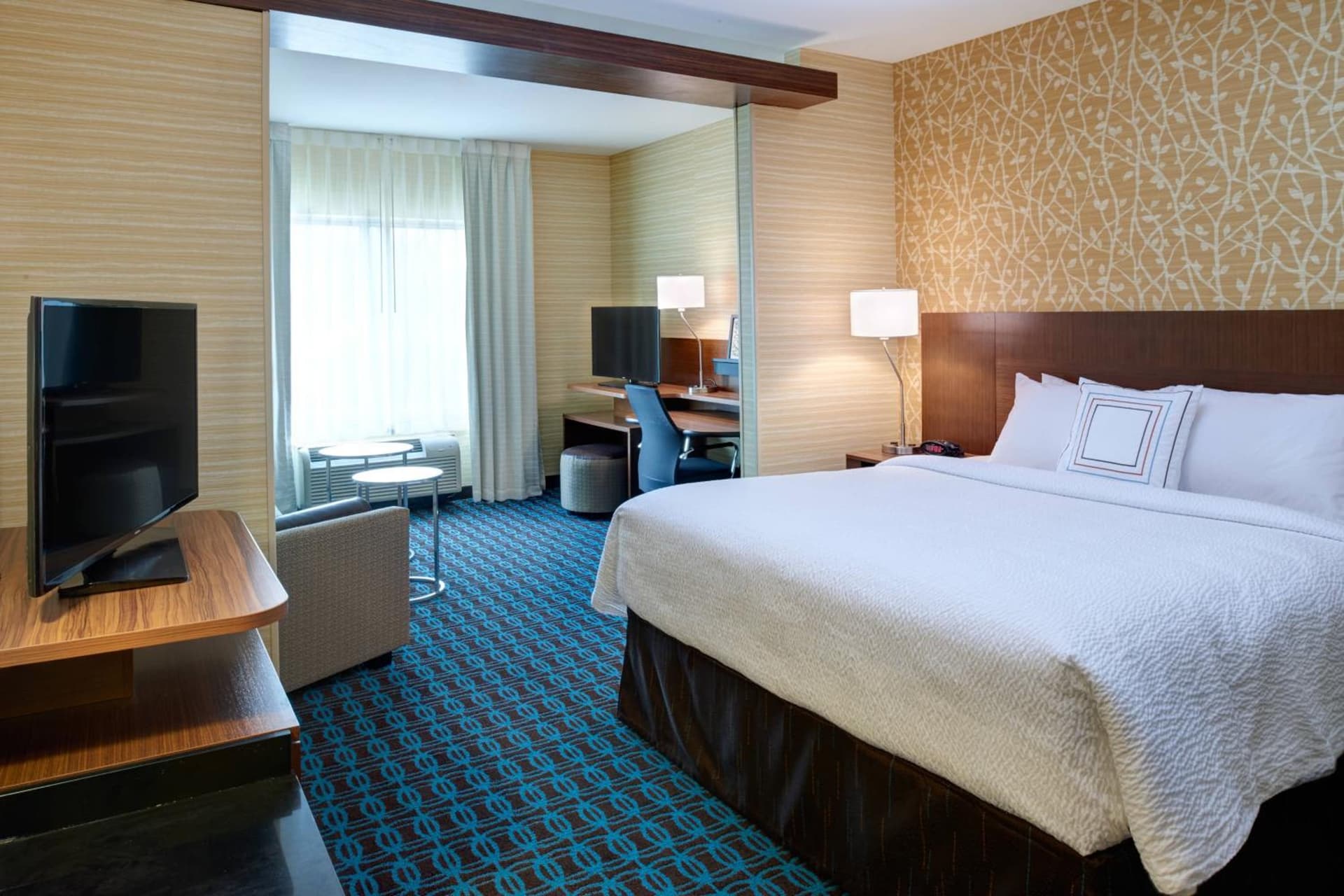 Fairfield Inn & Suites by Marriott Detroit Troy interior in Troy, MI — gallery photo 2