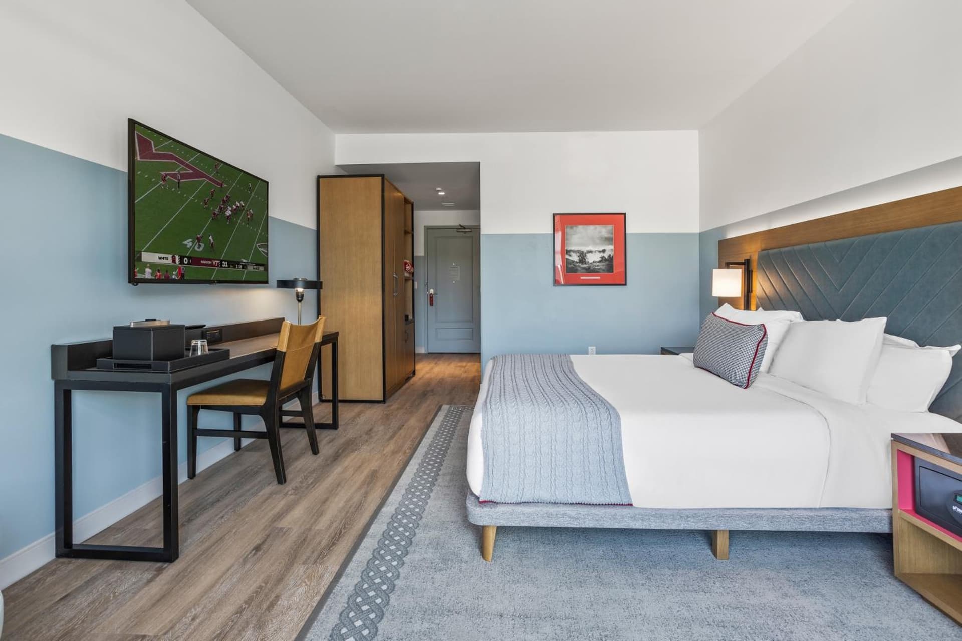 The Highlander at Radford, Tapestry Collection by Hilton interior in Radford, VA — gallery photo 2