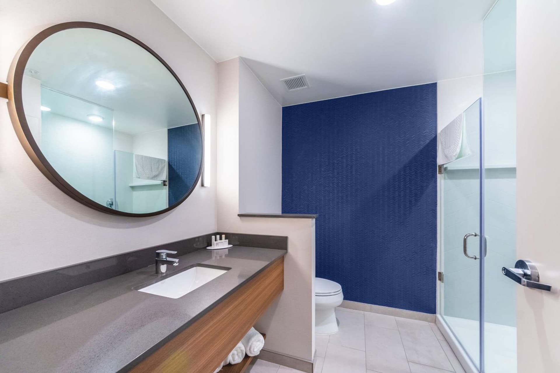 Fairfield Inn & Suites by Marriott Corpus Christi Central interior in Corpus Christi, TX — gallery photo 2