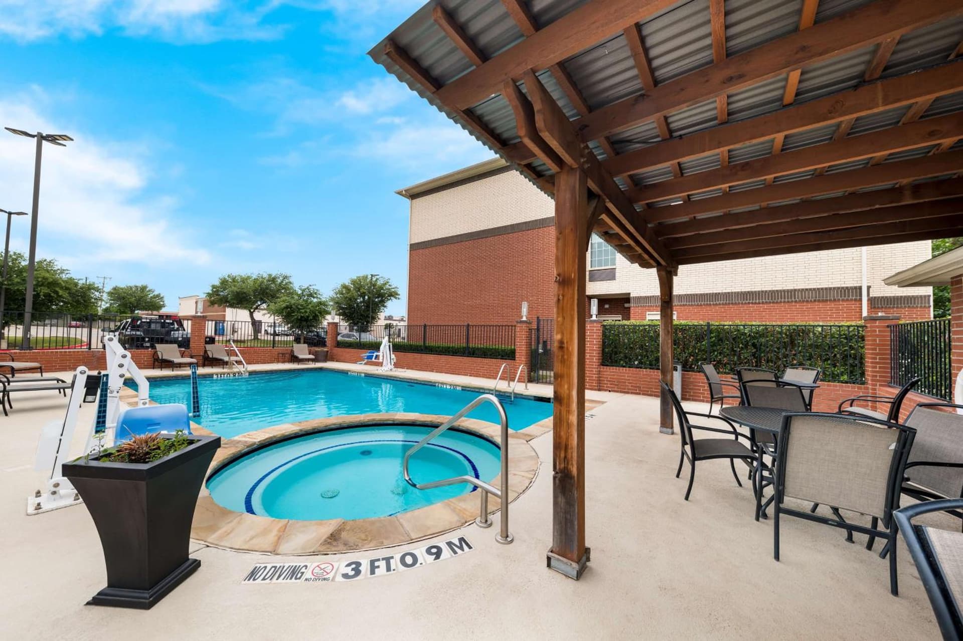 Best Western Plus Lake Dallas Inn & Suites interior in Lake Dallas, TX — gallery photo 2